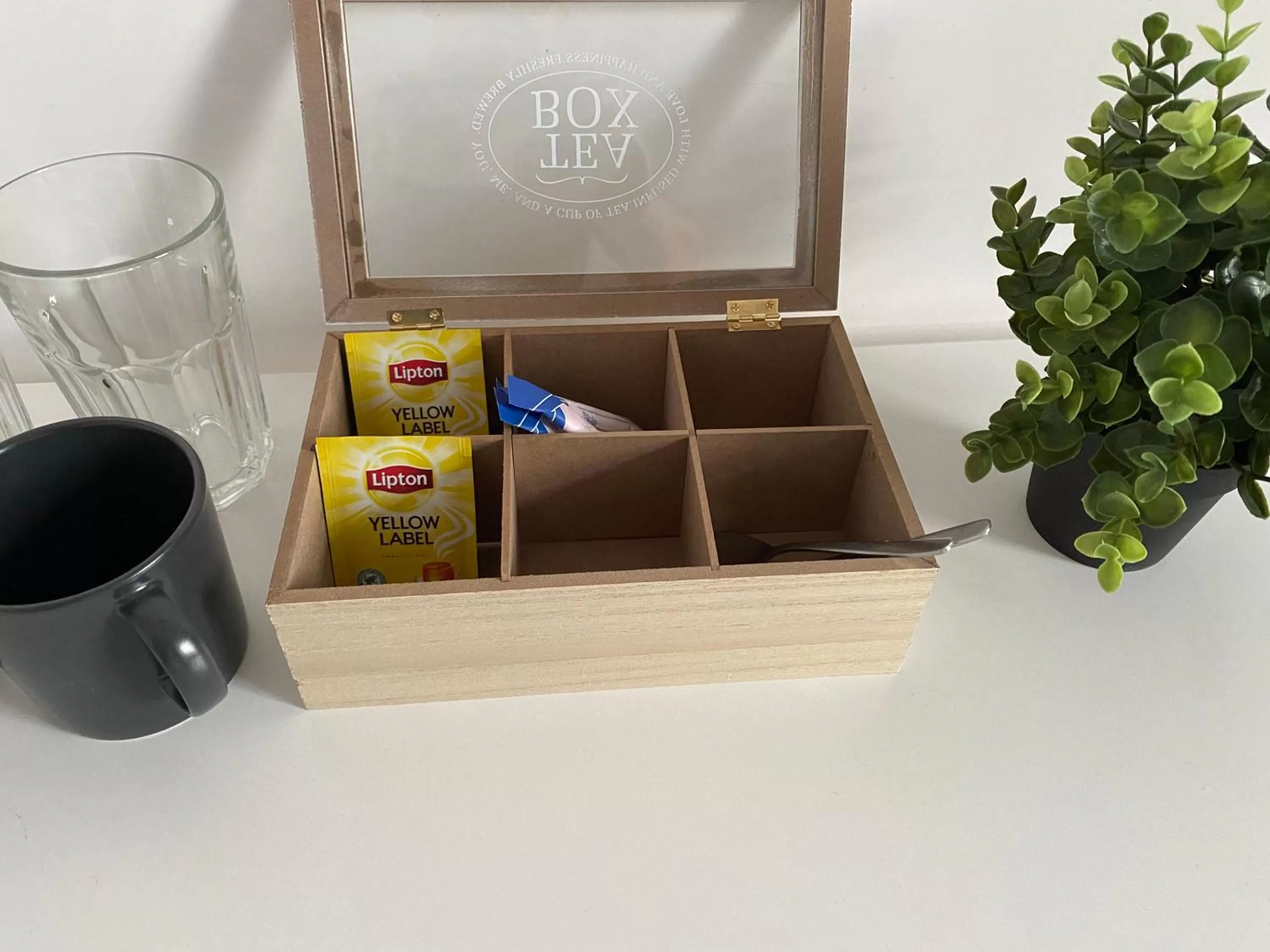 Coffee/tea facilities in SleepWell Apartments