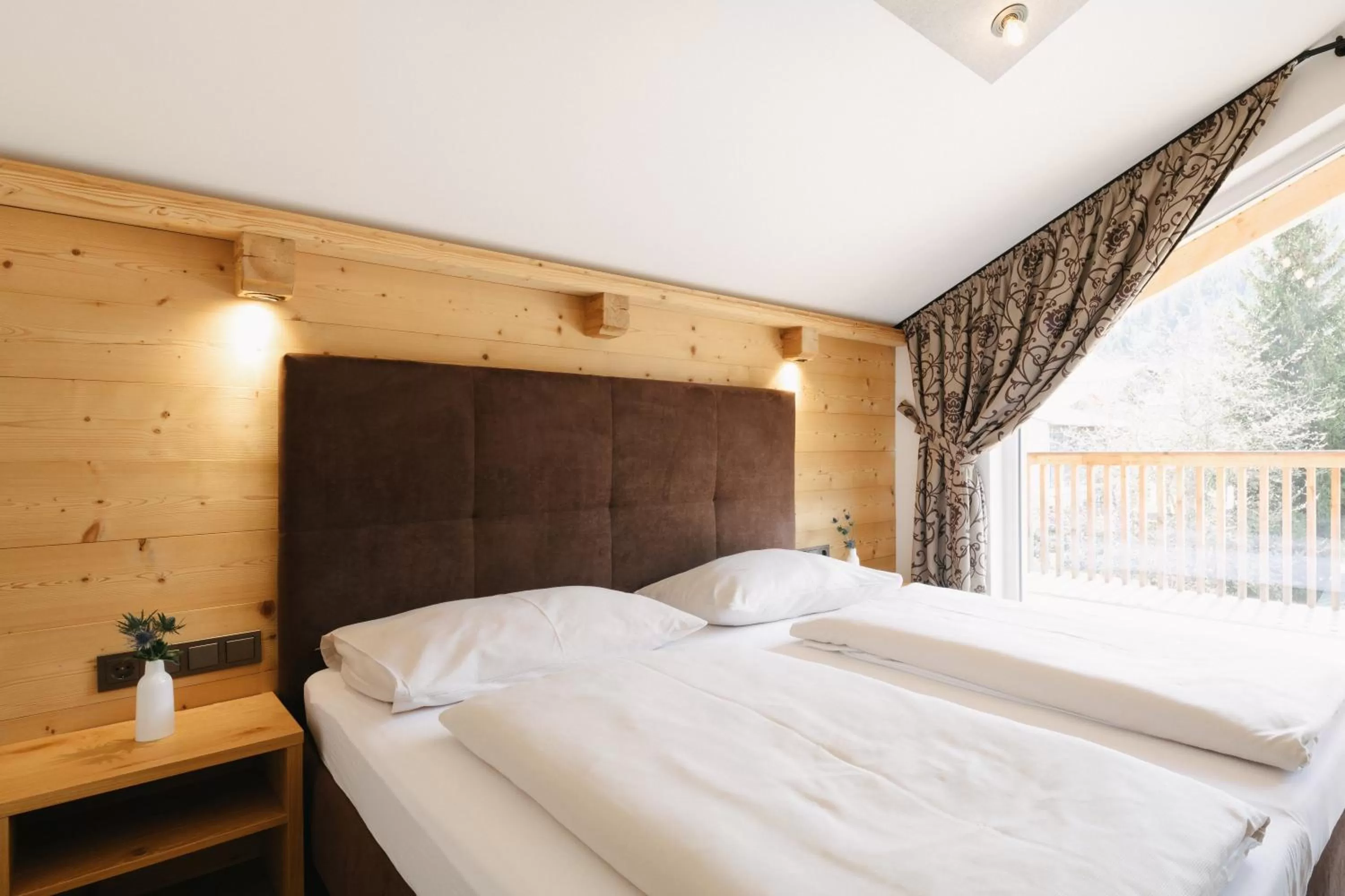 Bedroom, Bed in Apart33 by Apart4you