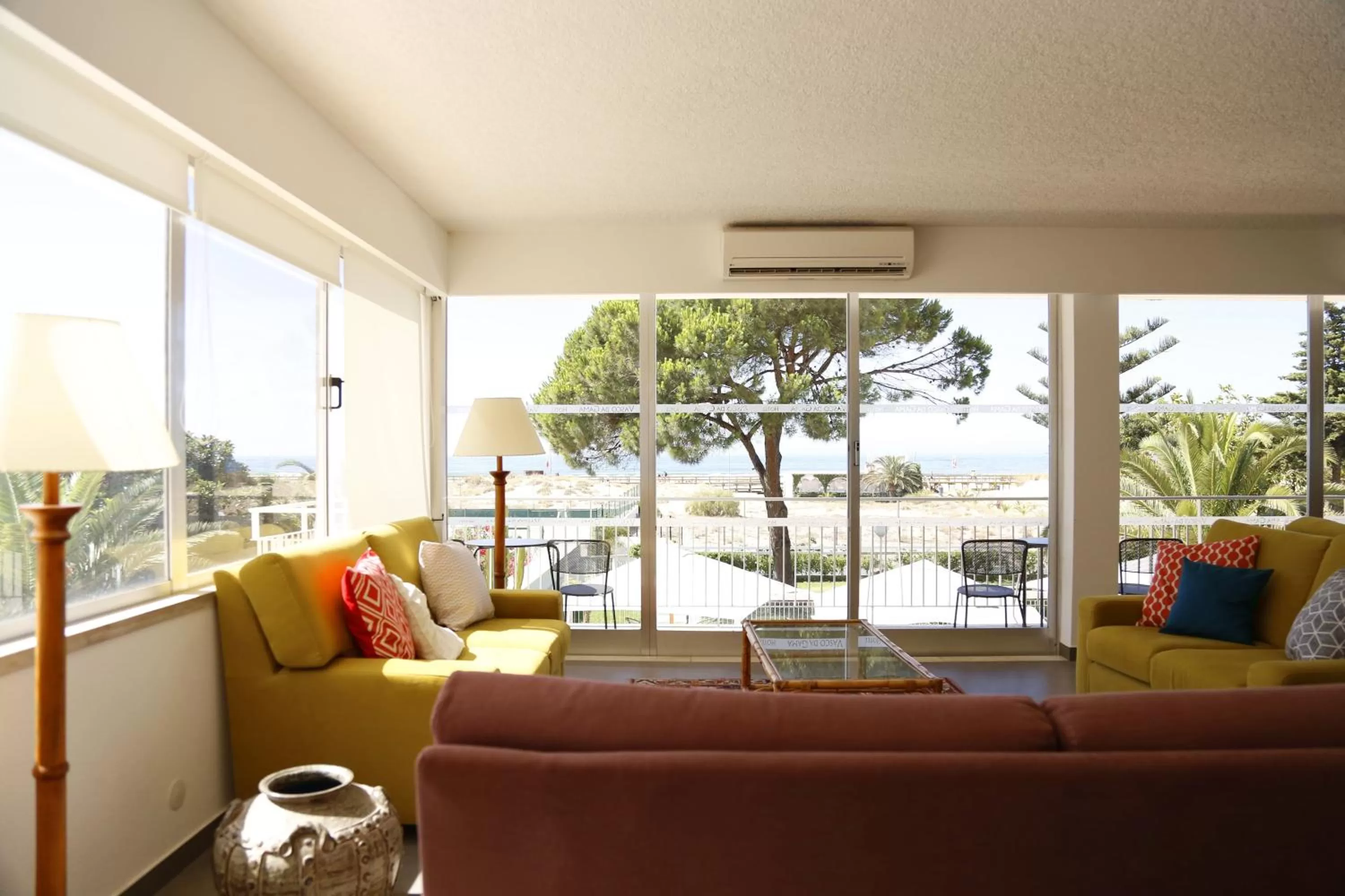 Communal lounge/ TV room in Hotel Vasco Da Gama