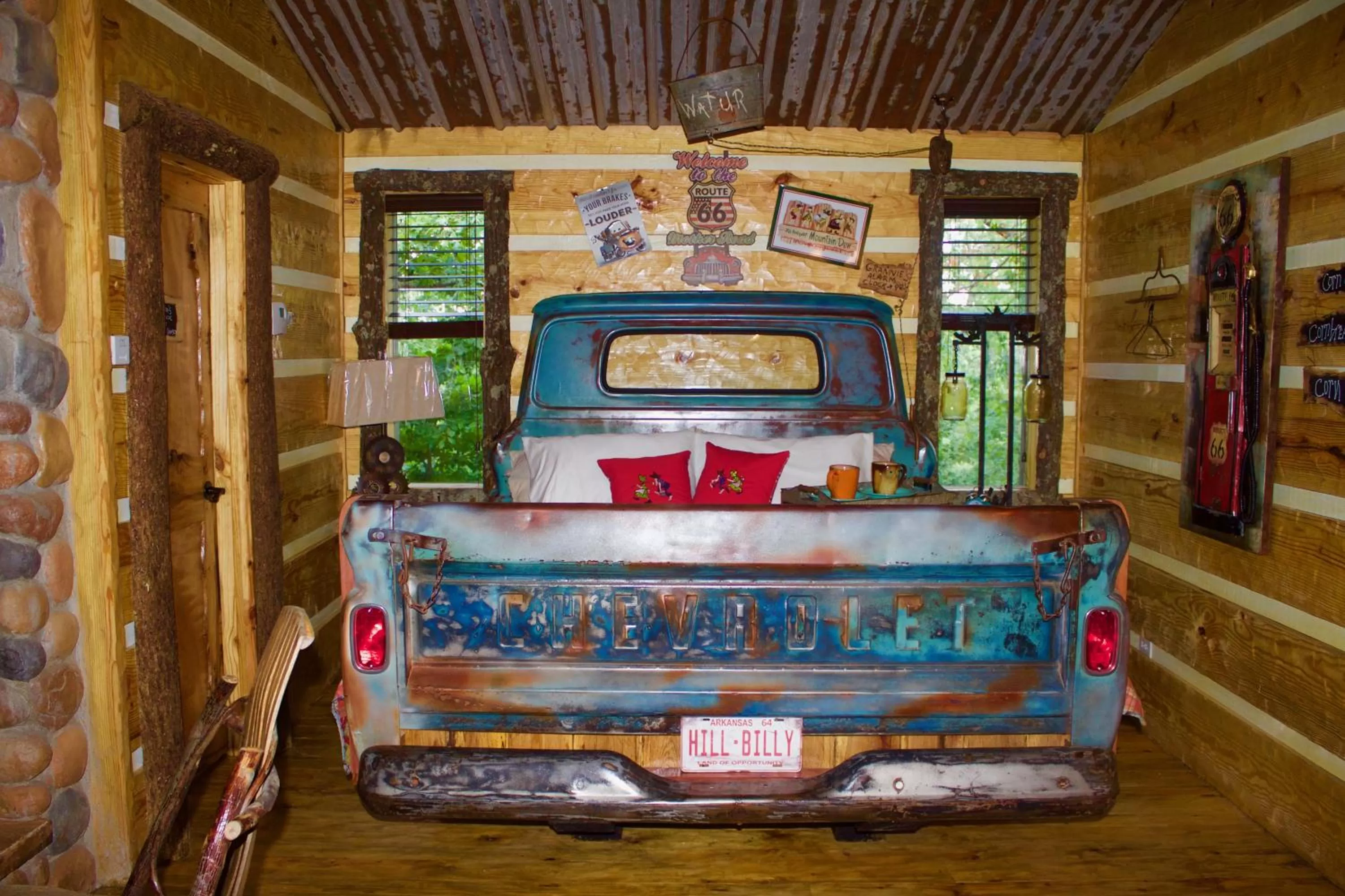 Bed in Fox Pass Cabins