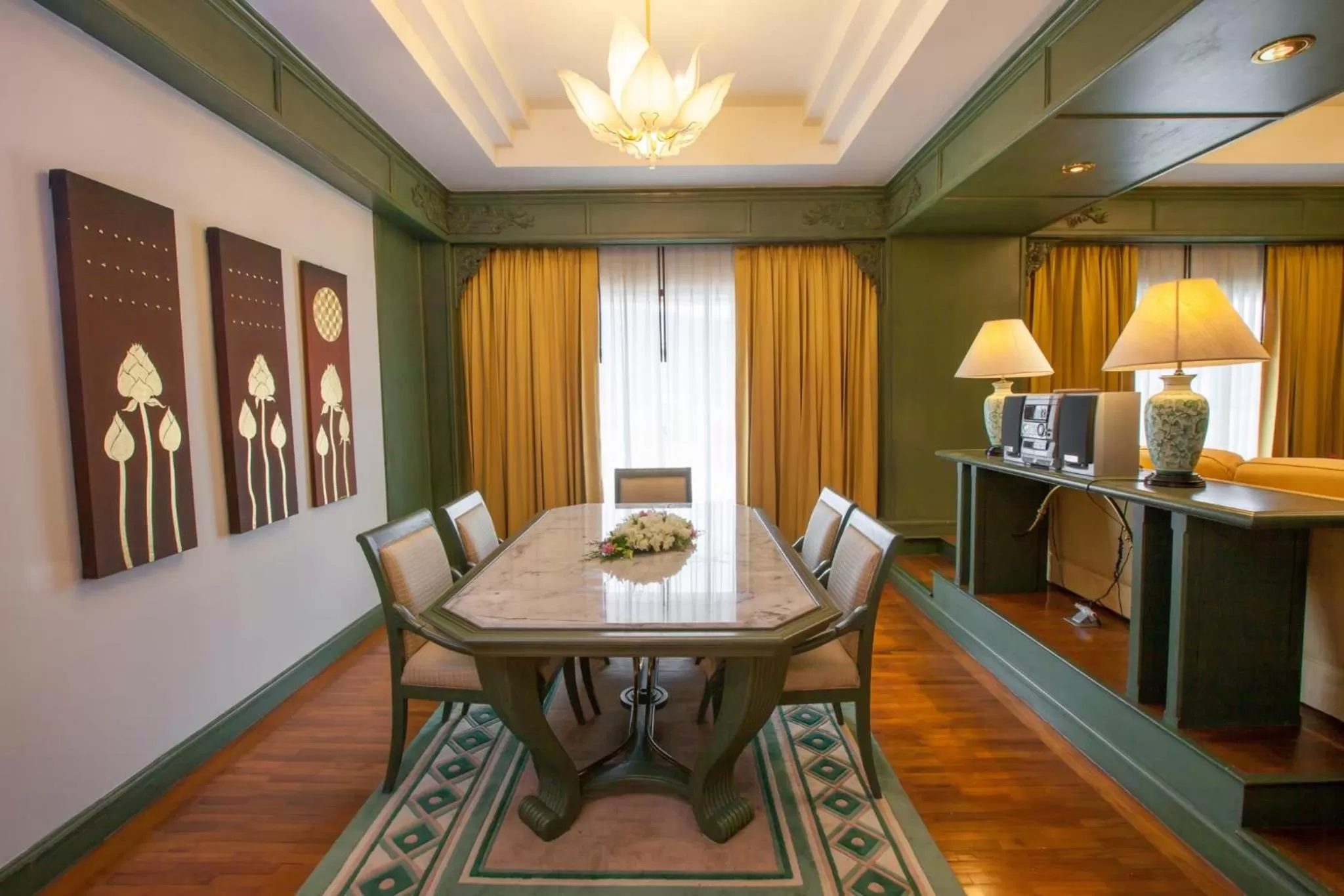 Dining area in Chiangmai Grandview Hotel & Convention Center