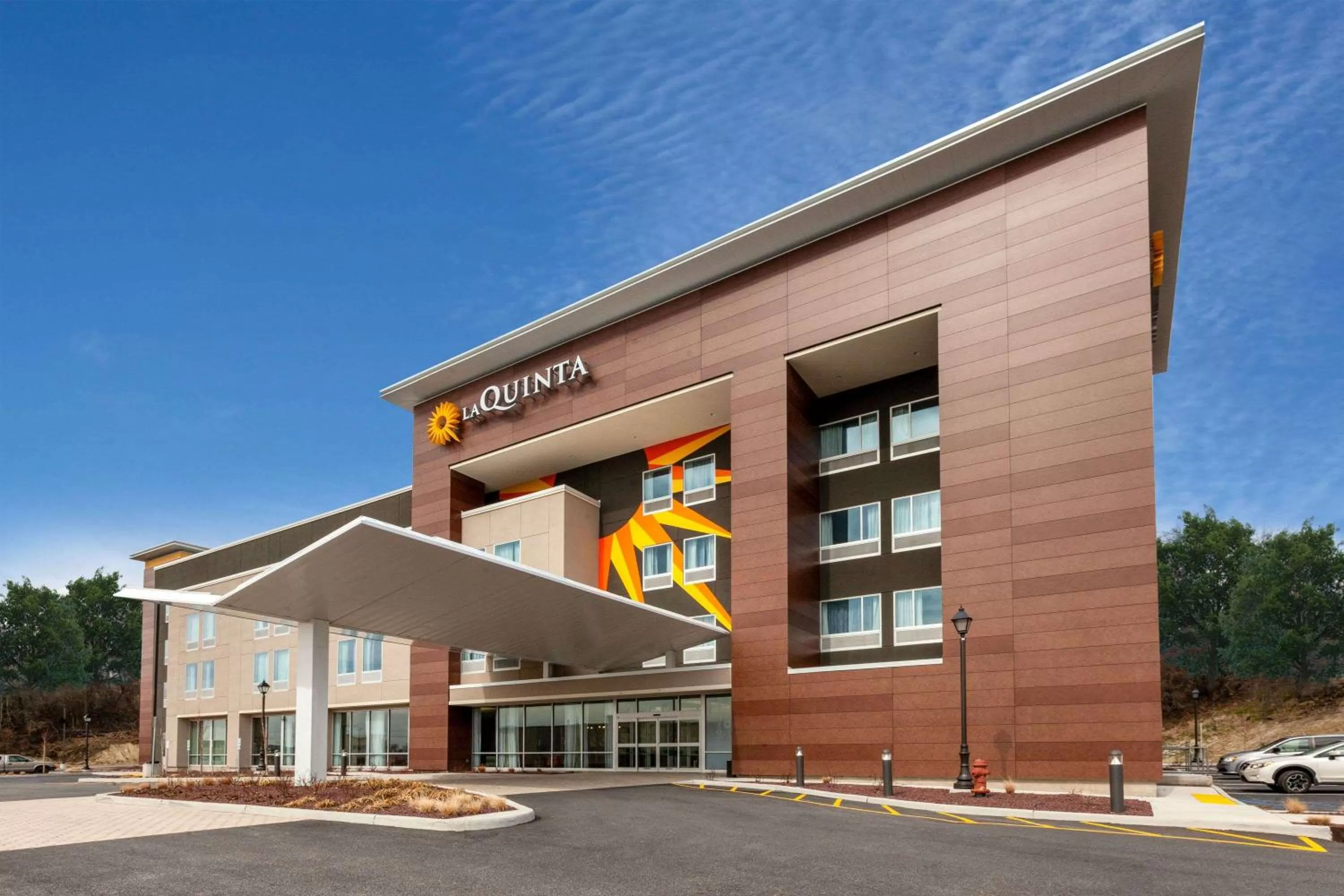 Property building in La Quinta Inn & Suites by Wyndham Middletown-Goshen