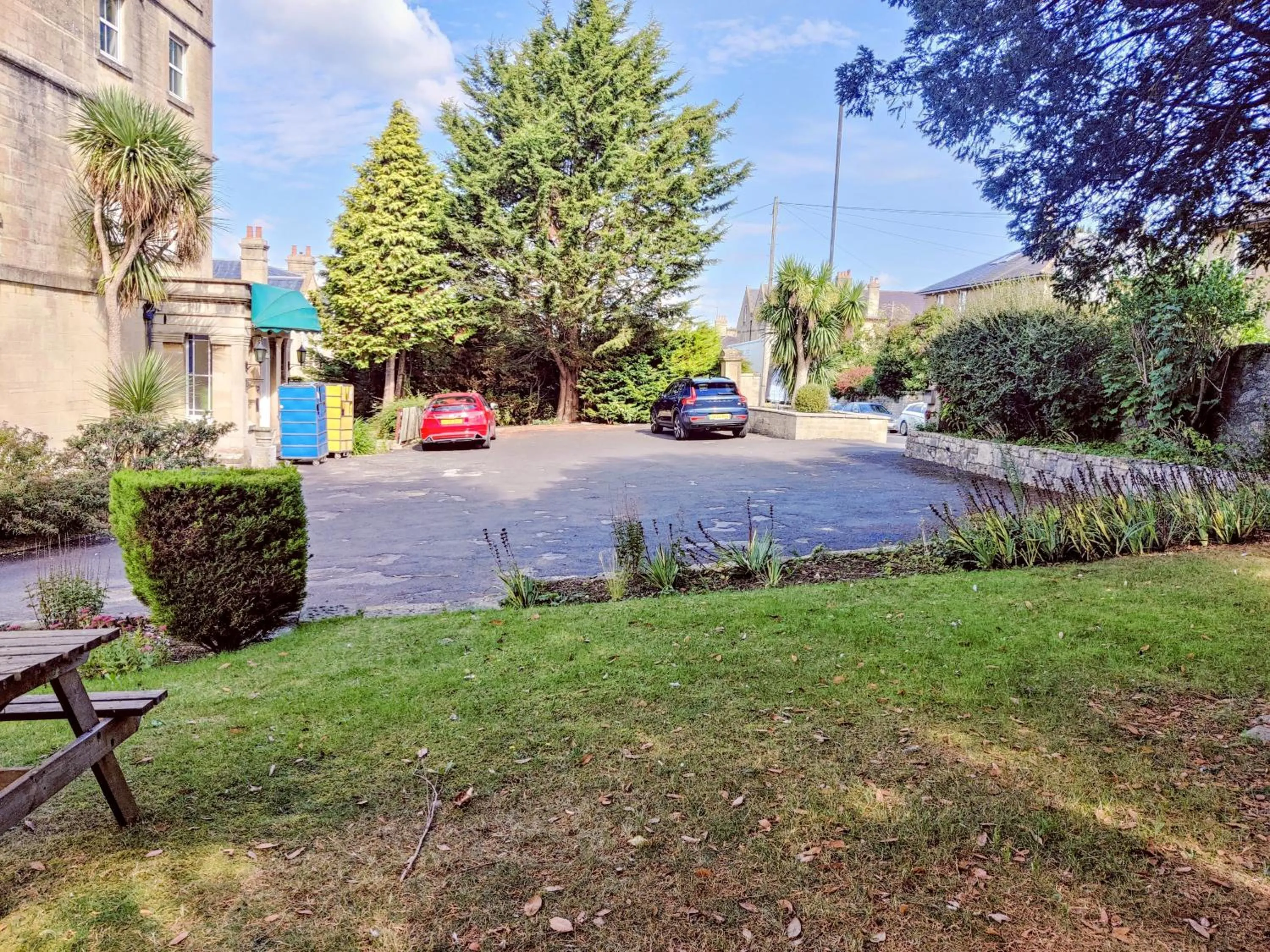 Parking in Wentworth House - Free Parking