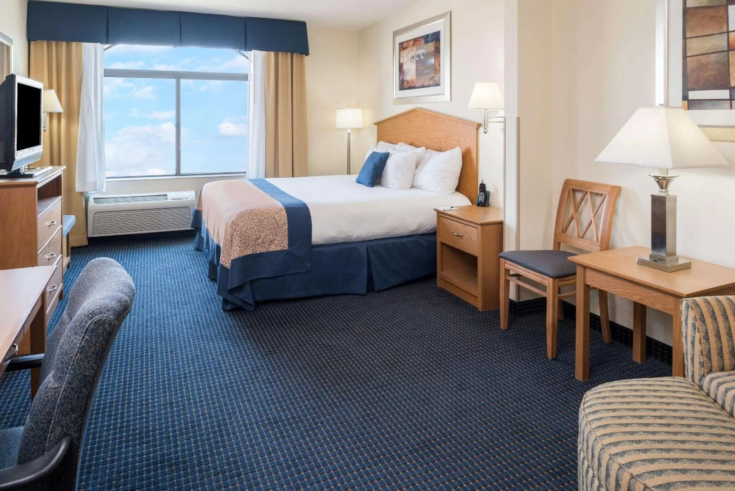 King Room - Non-Smoking in Wingate by Wyndham Spokane Airport