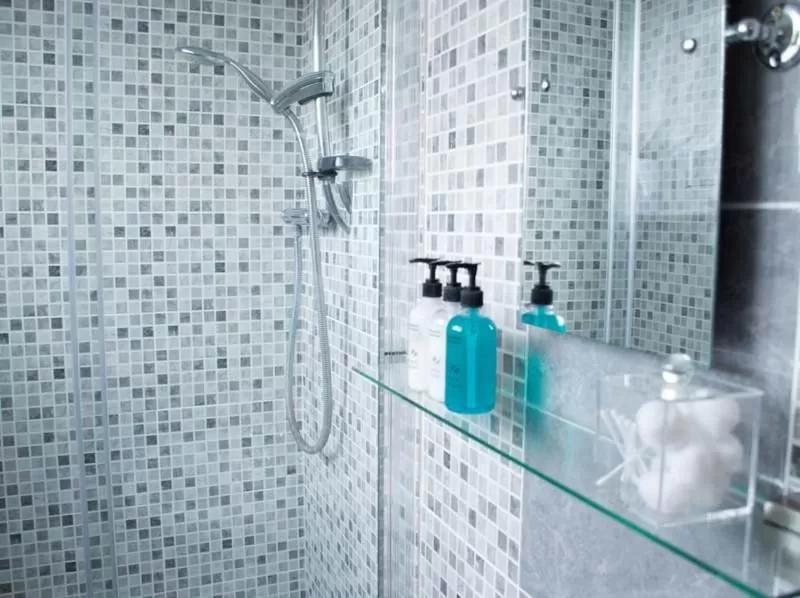 Bathroom in The Cambridge Guest House by Tas