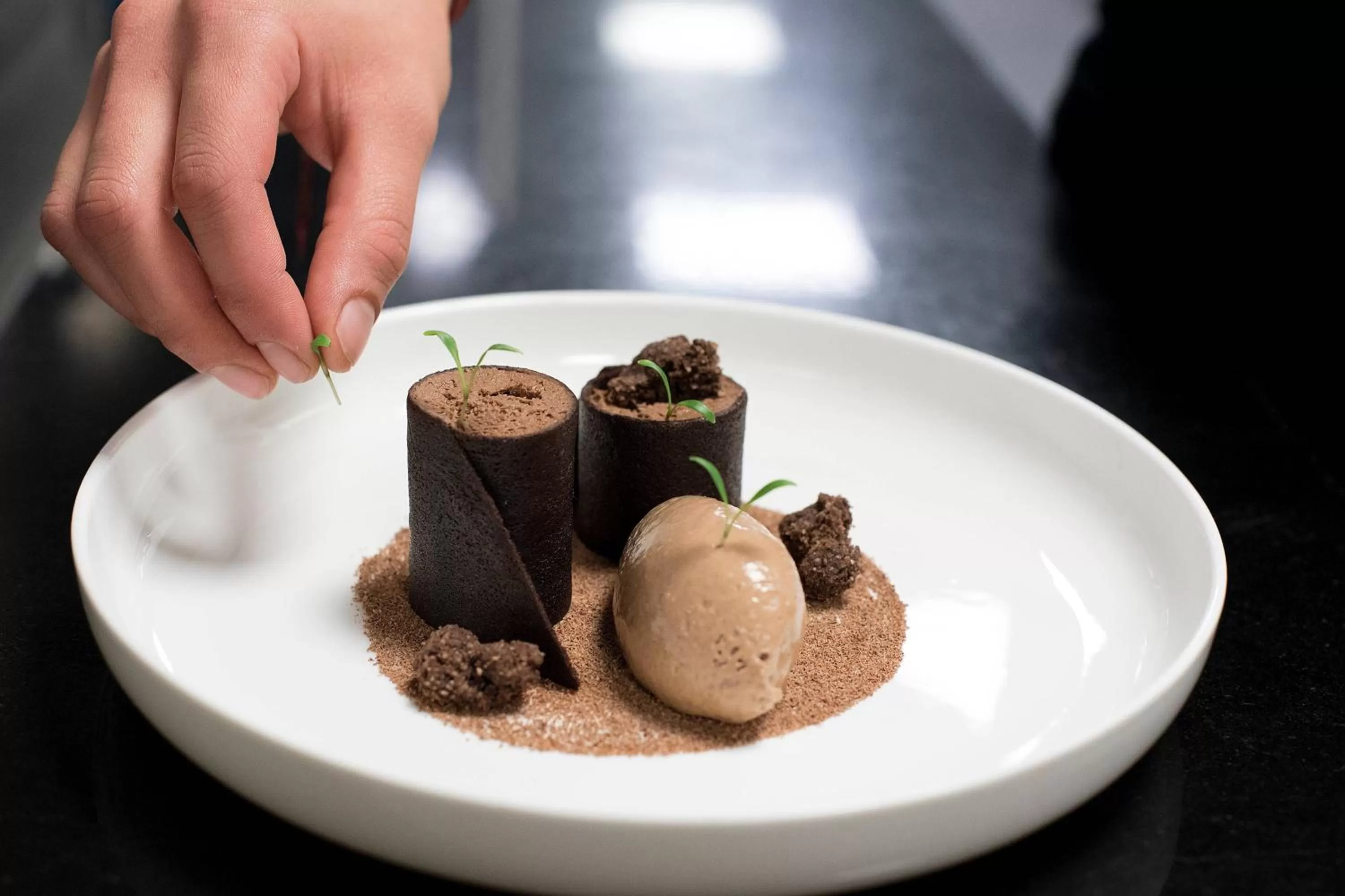 Restaurant/places to eat in Renaissance Paris Republique Hotel & Spa