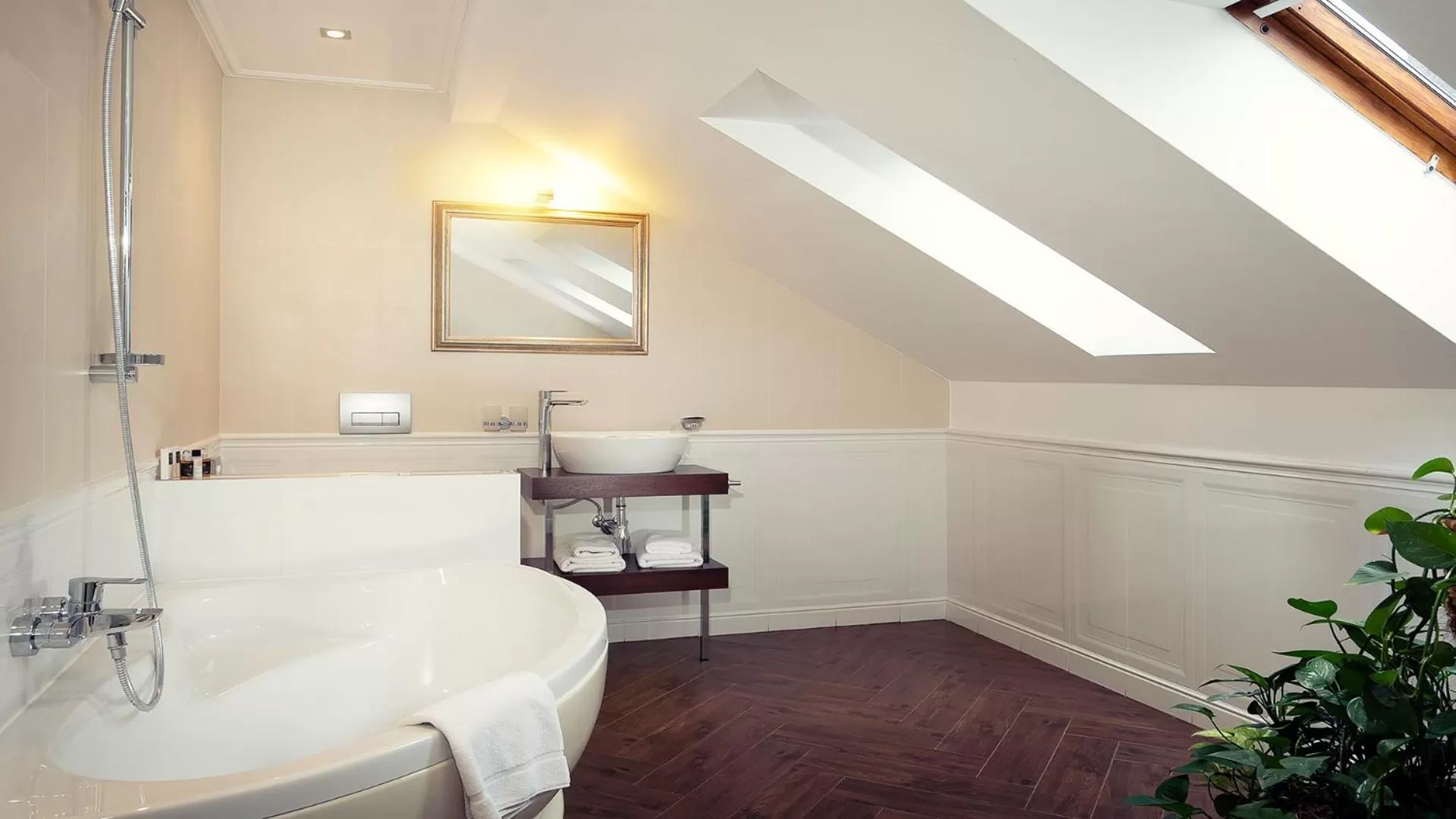 Bathroom in Hotel Ambassador