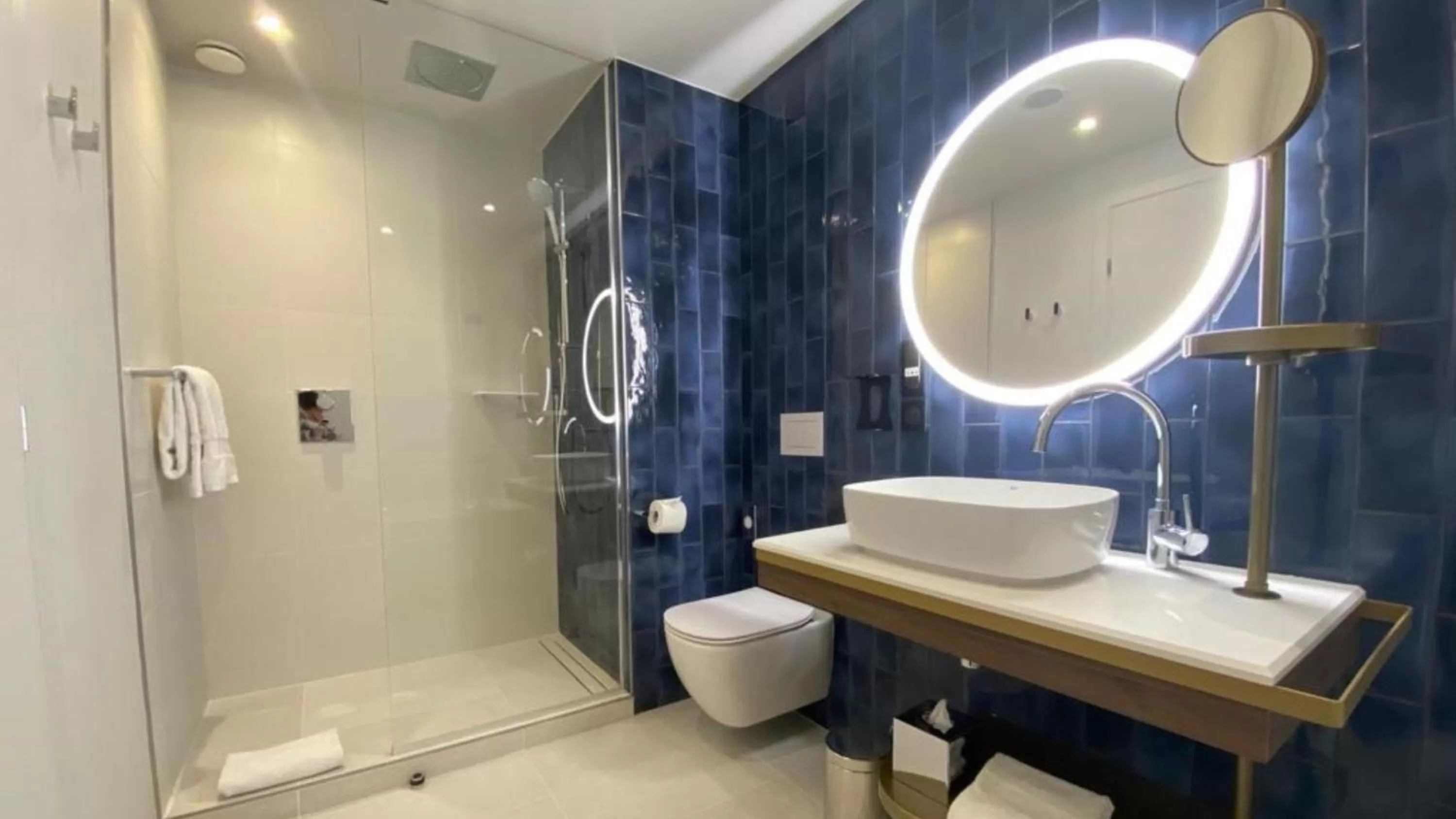 Photo of the whole room in Crowne Plaza - Nice - Grand Arenas by IHG