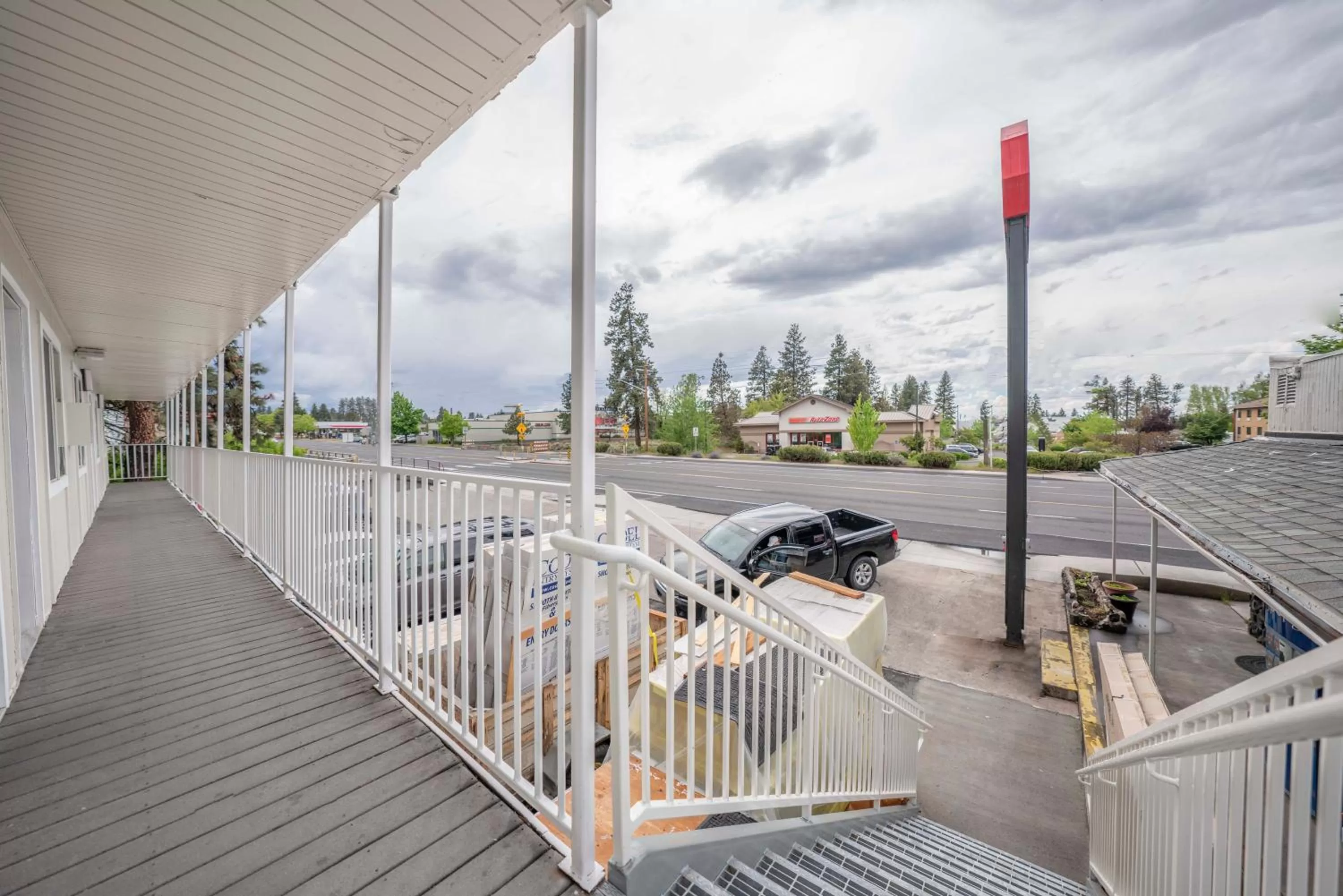 Parking in Budget Inn Bend