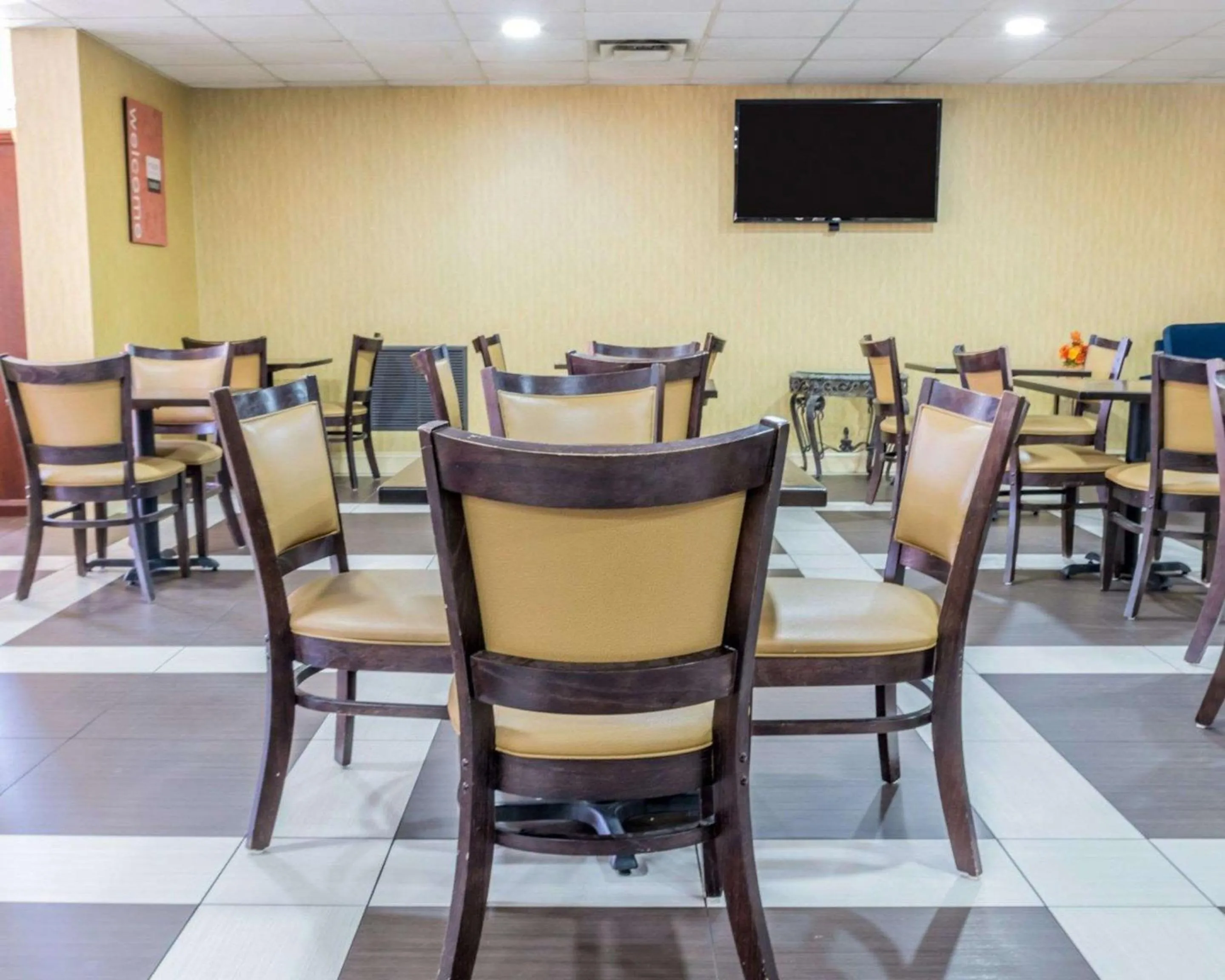 Restaurant/places to eat in Comfort Inn Winchester