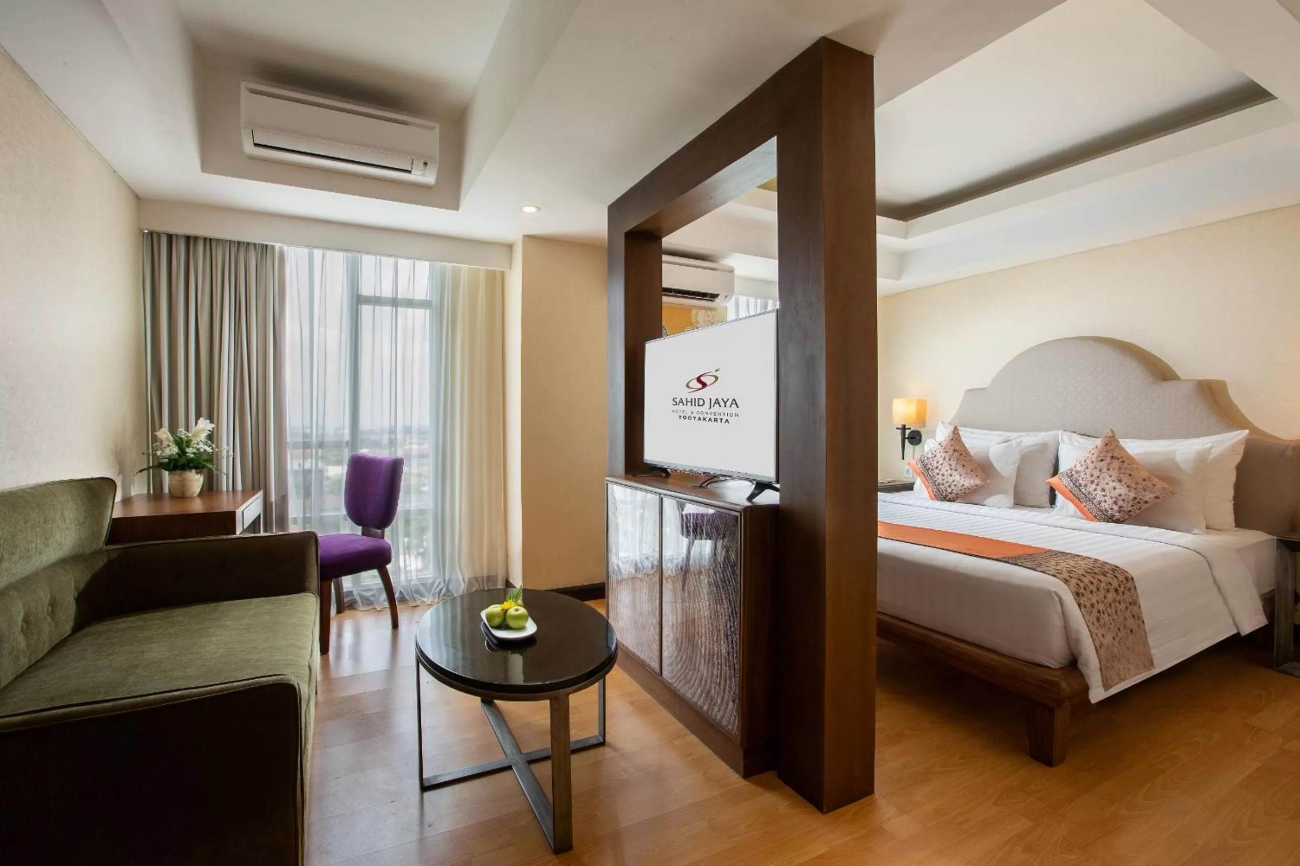 Living room in Sahid Raya Hotel & Convention Yogyakarta