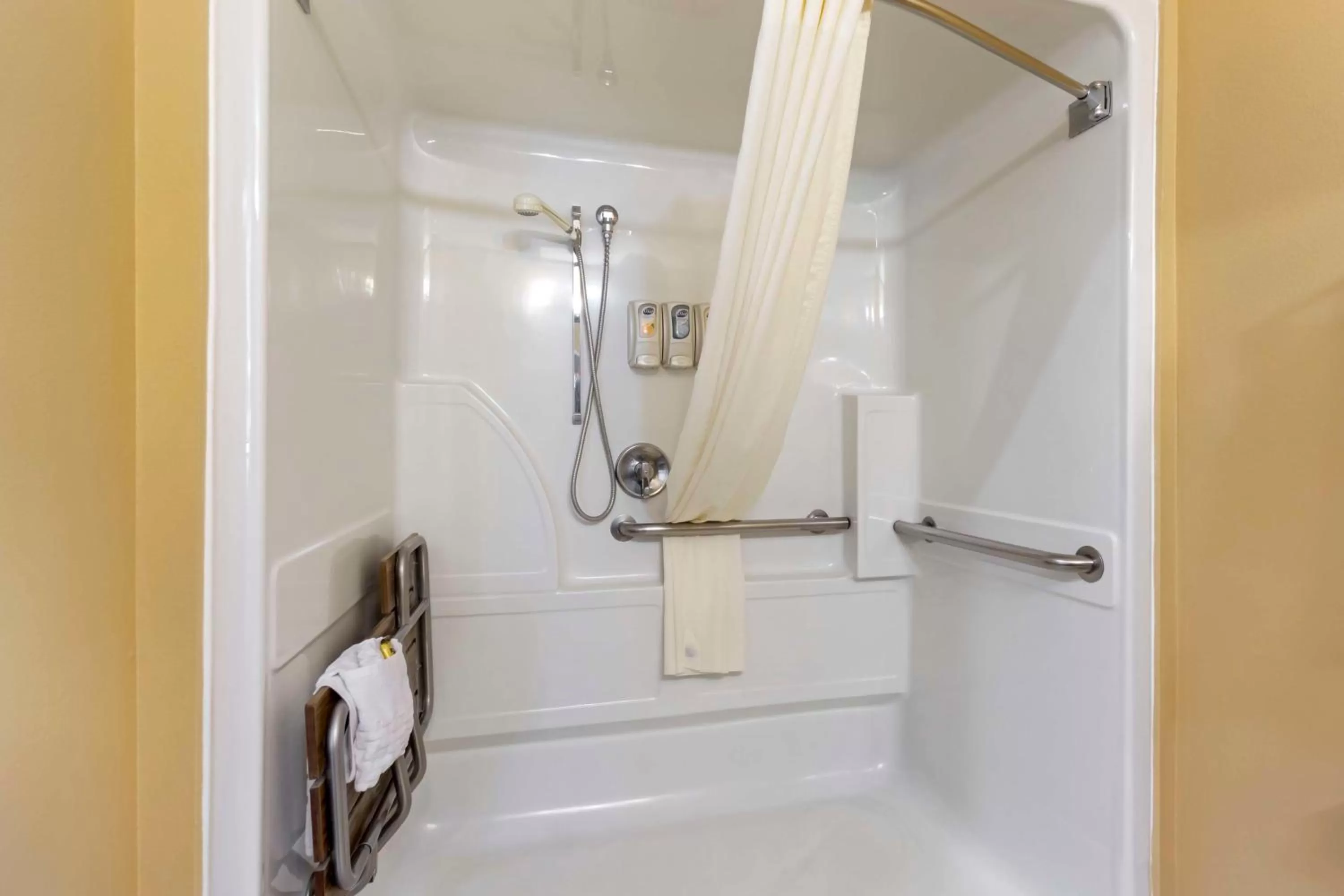 Bathroom in Best Western Plus The Inn at Horse Heaven