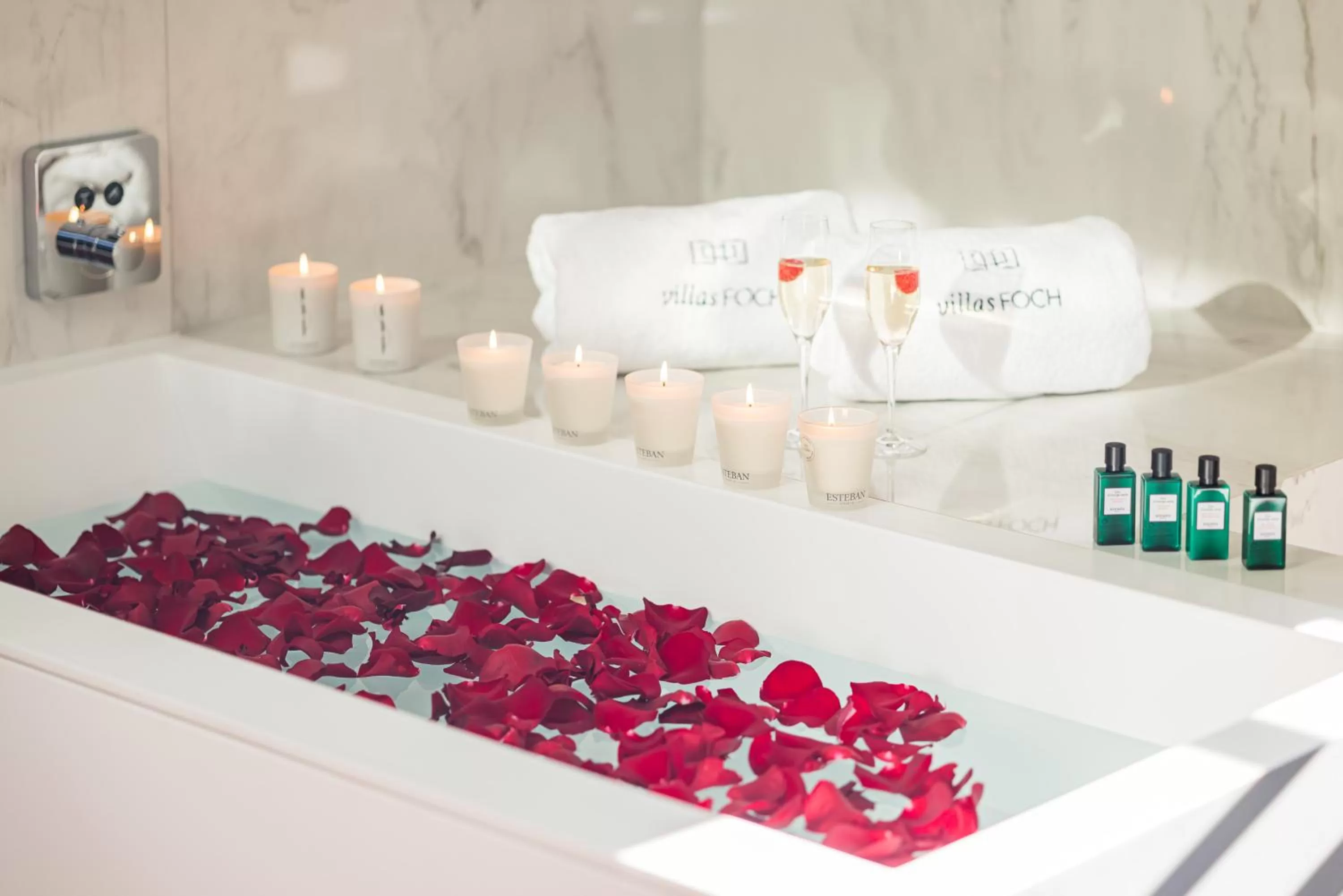 Bath in Villas Foch Boutique Hotel & Spa Bordeaux