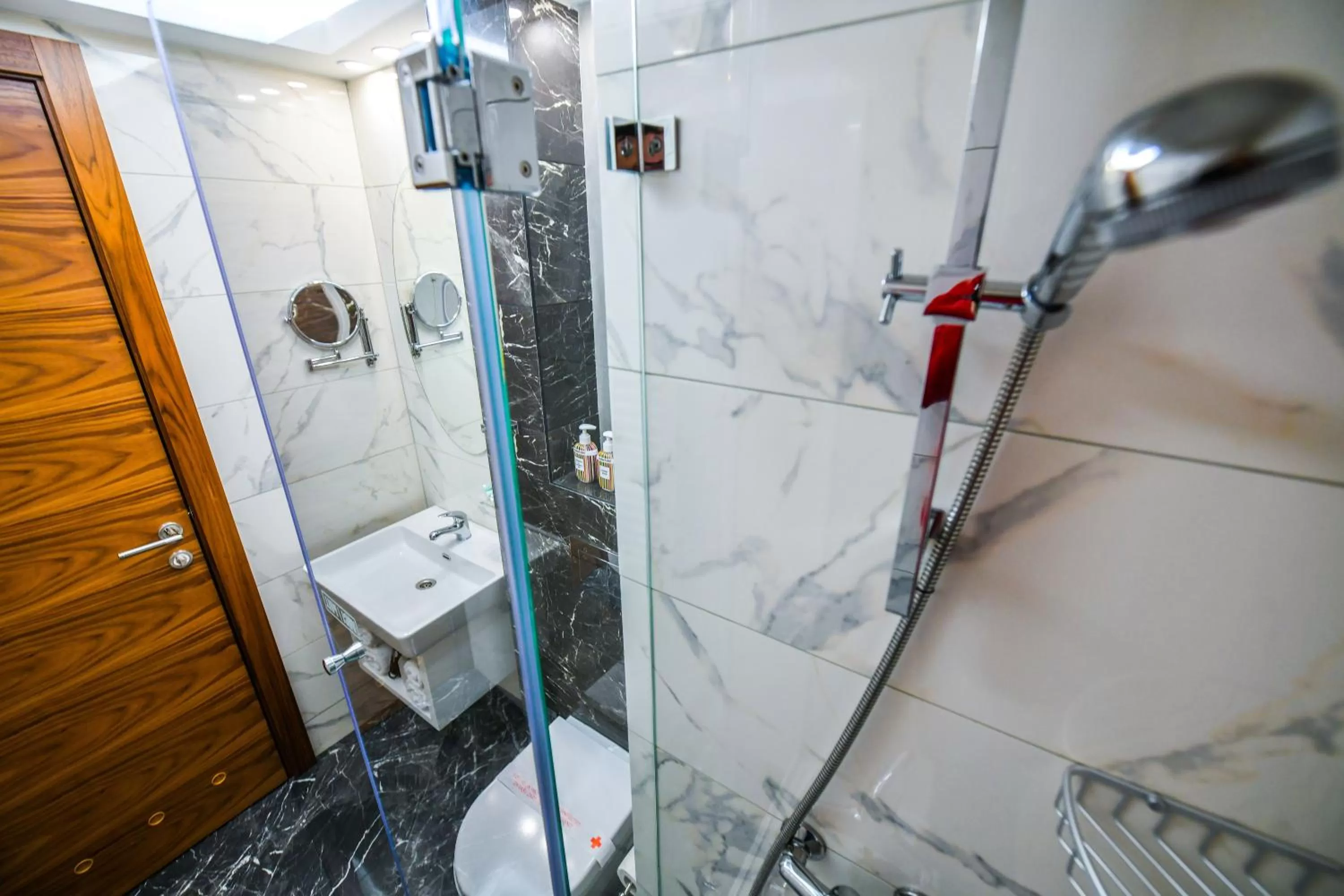 Shower in Hotel Zepter Palace