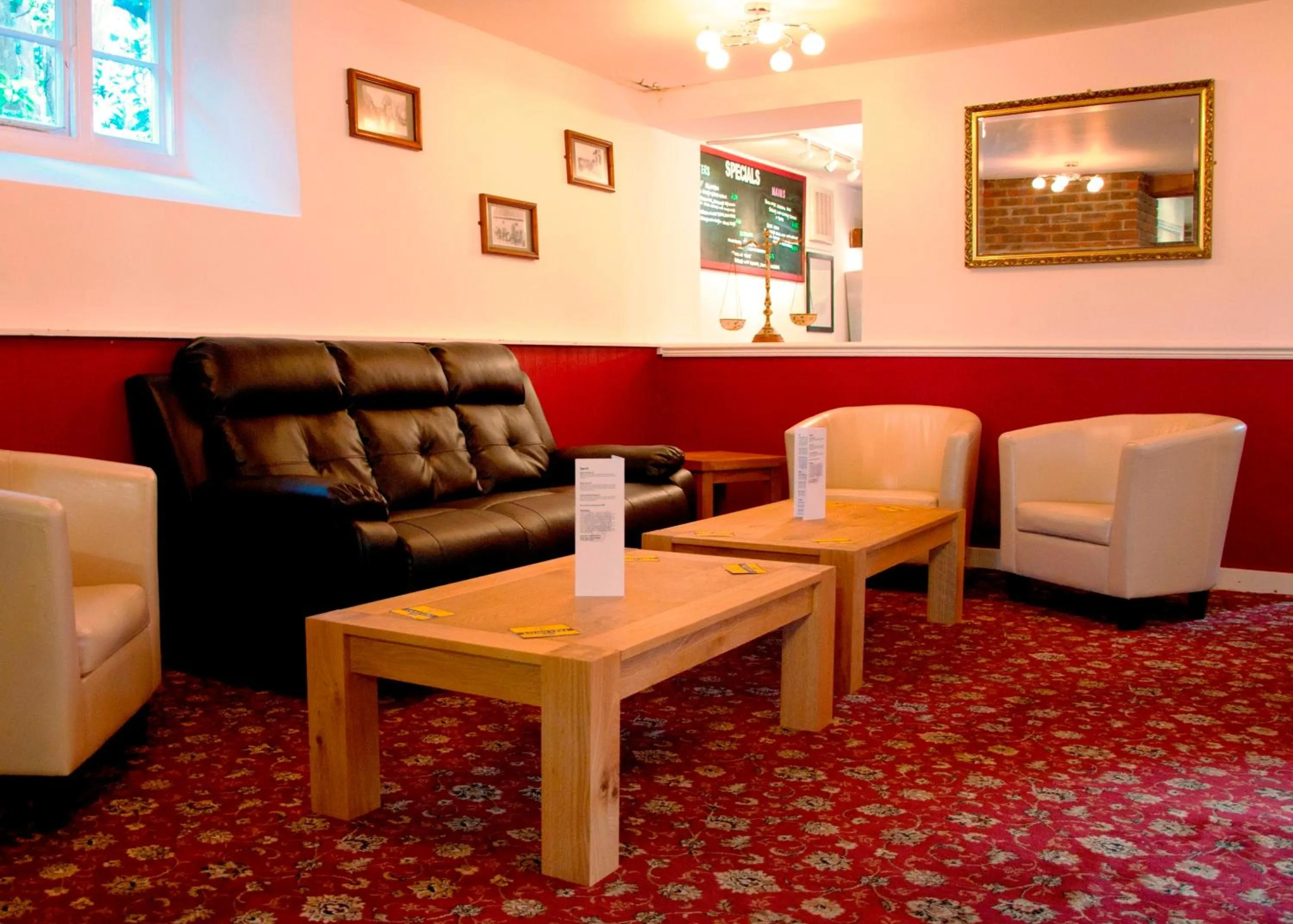 Lounge or bar in New Inn - Dorchester