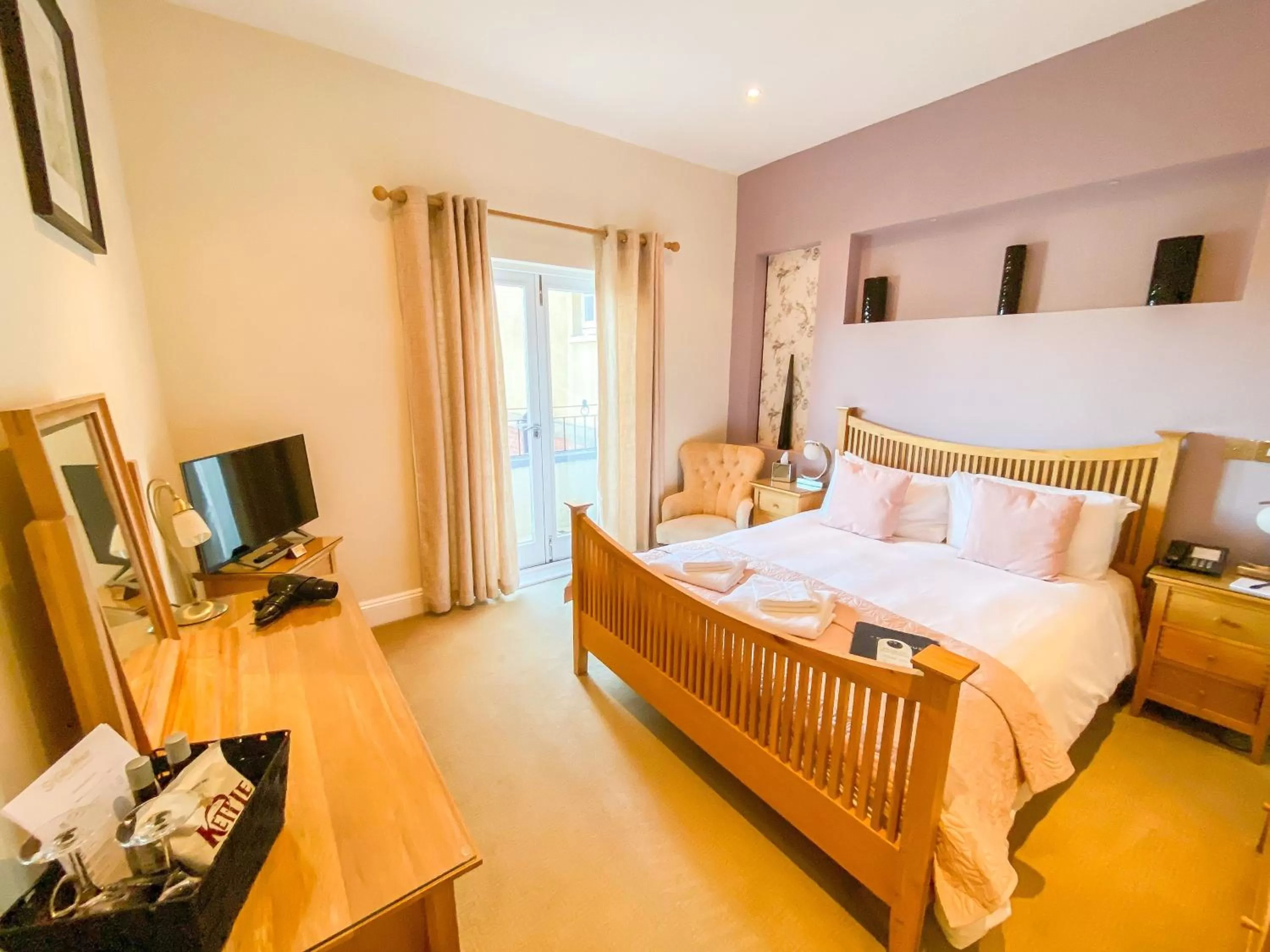 Bed in St Giles House