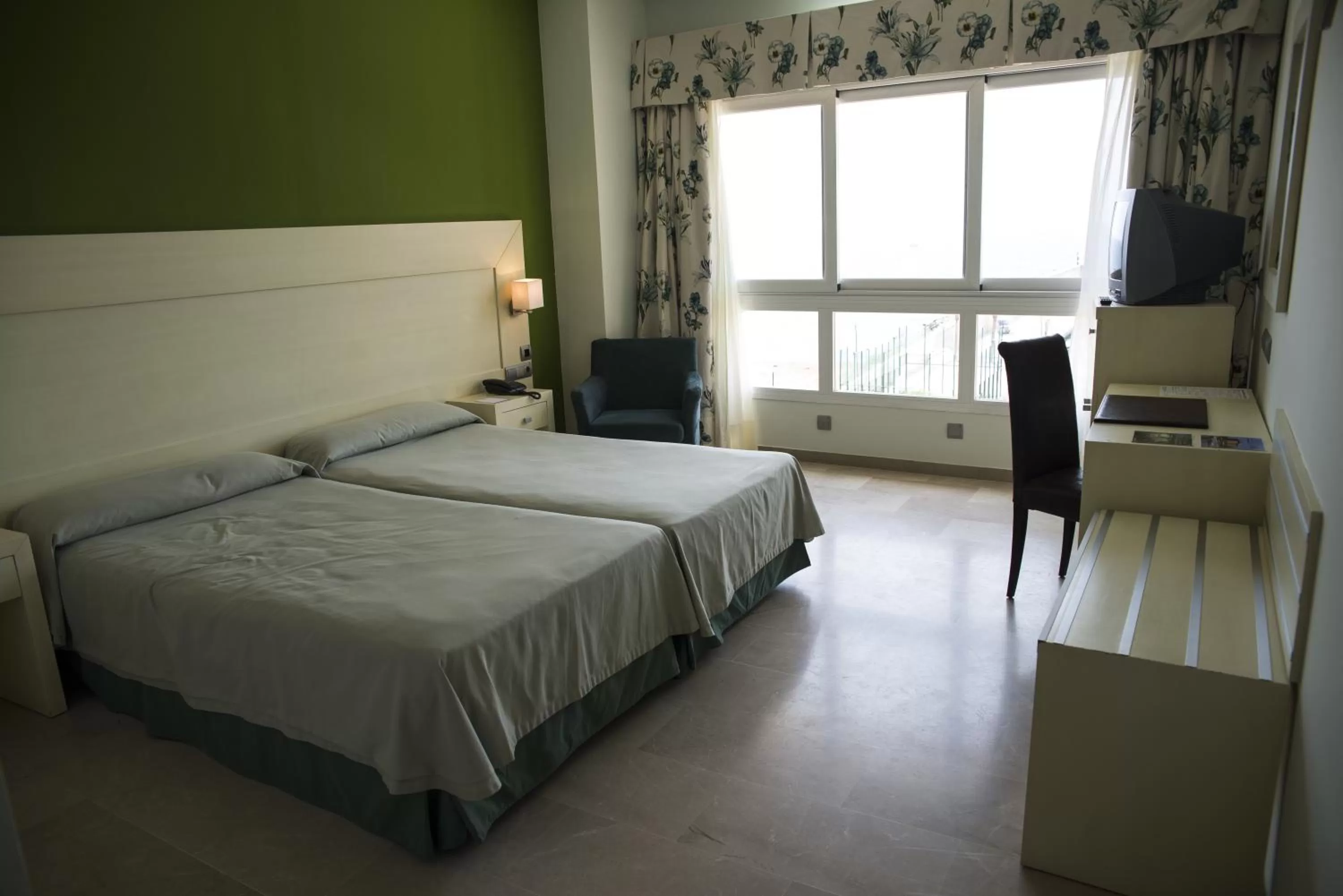 Three-Bedroom Suite in Hotel Puerto Juan Montiel Spa & Base Nautica