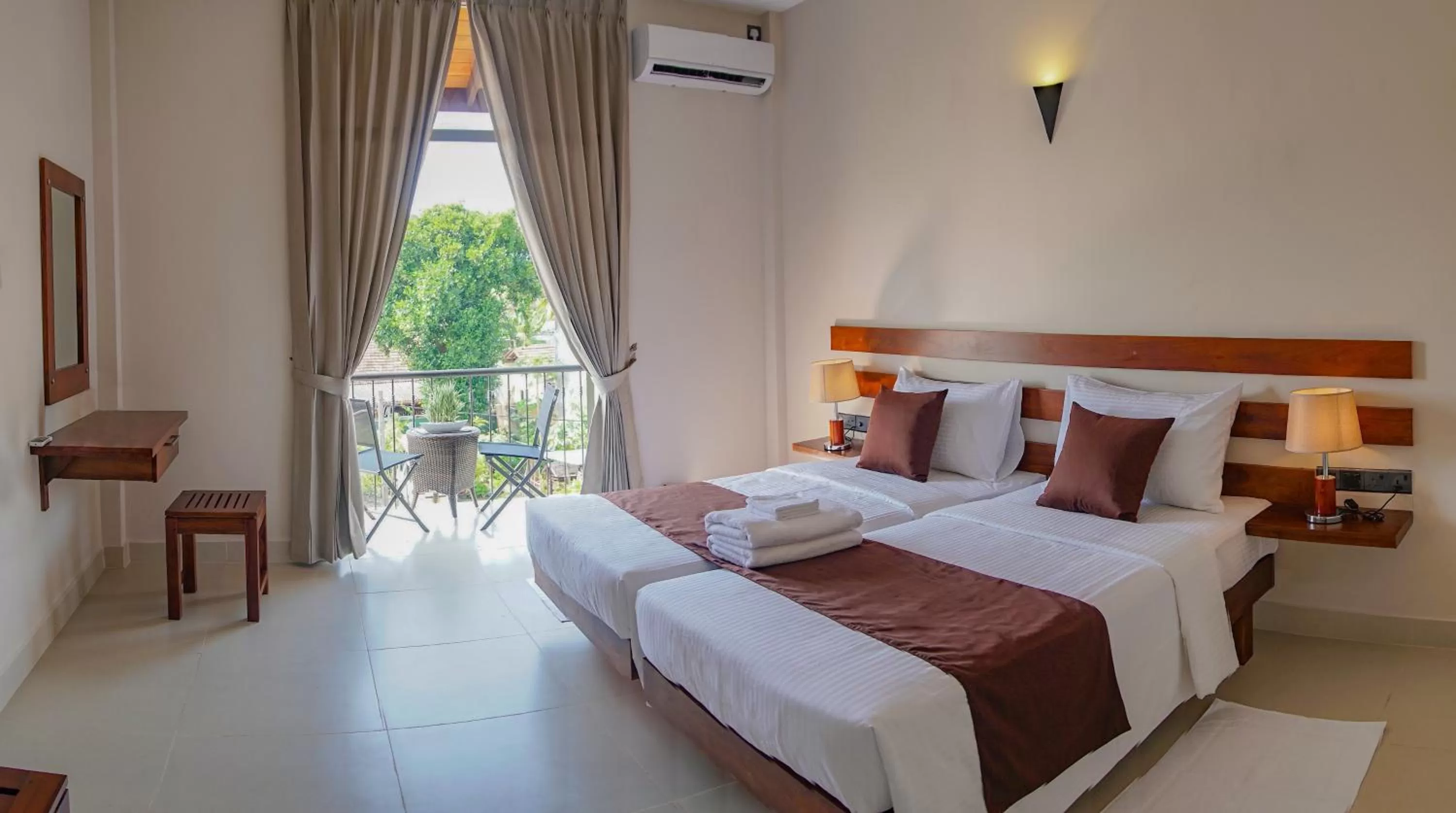 Photo of the whole room, Bed in Hive 68 Hotel and Resorts - Negombo