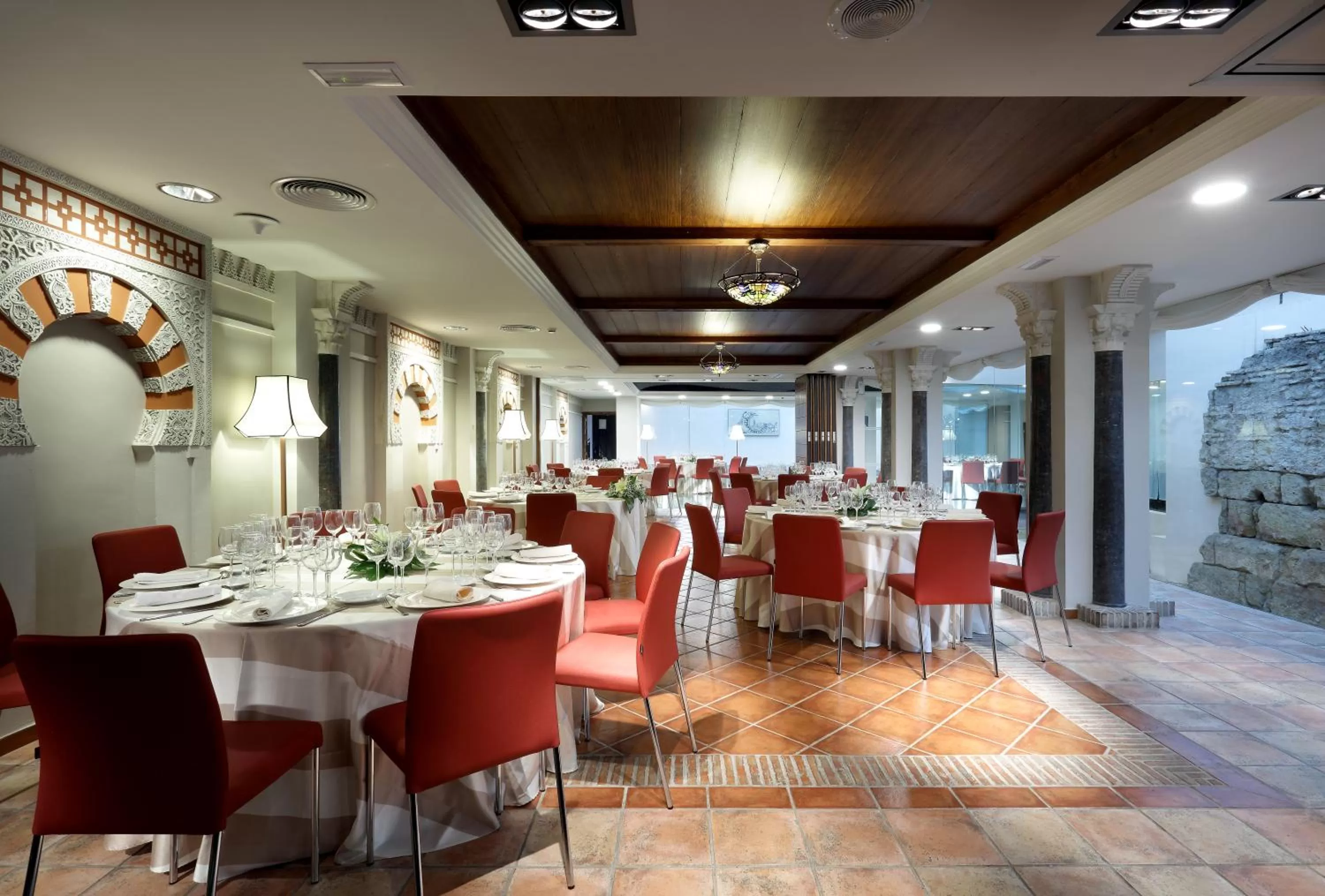 Restaurant/places to eat in Eurostars Conquistador