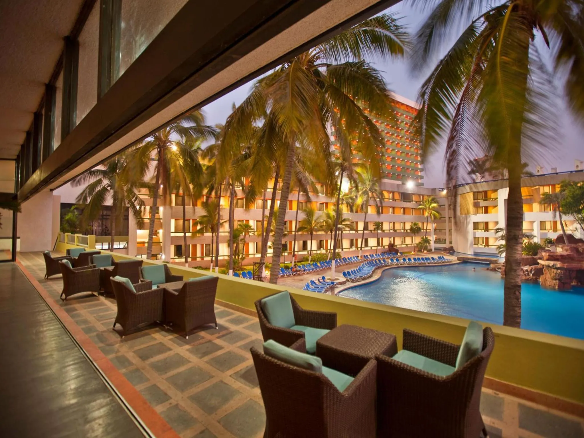 Lounge or bar in El Cid El Moro Beach