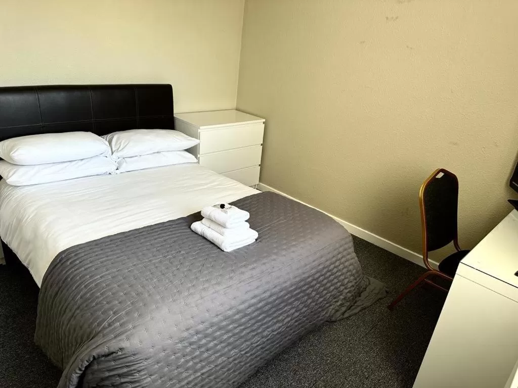 Bed in Nithsdale Hotel