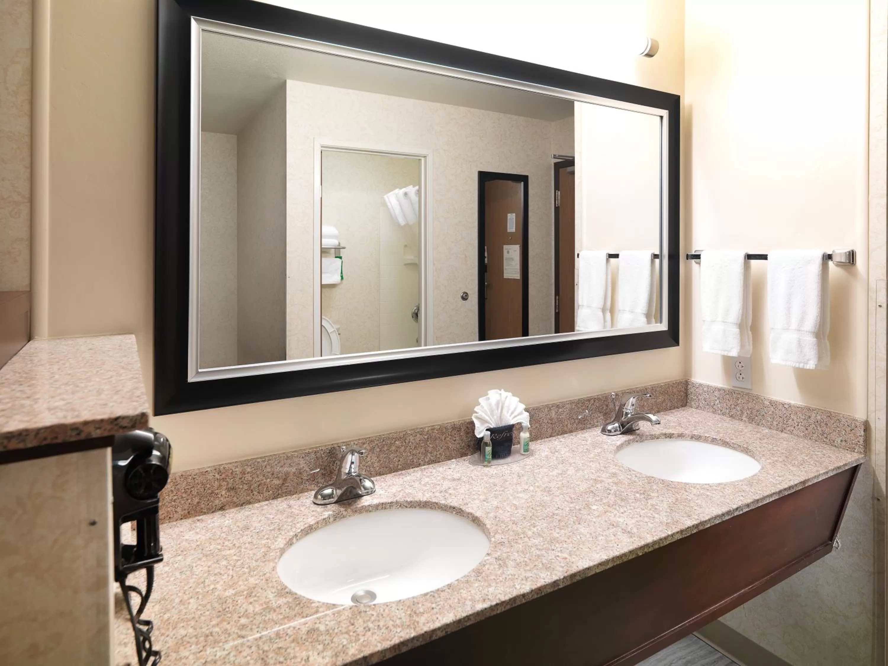 Bathroom in Crystal Inn Hotel & Suites - Salt Lake City