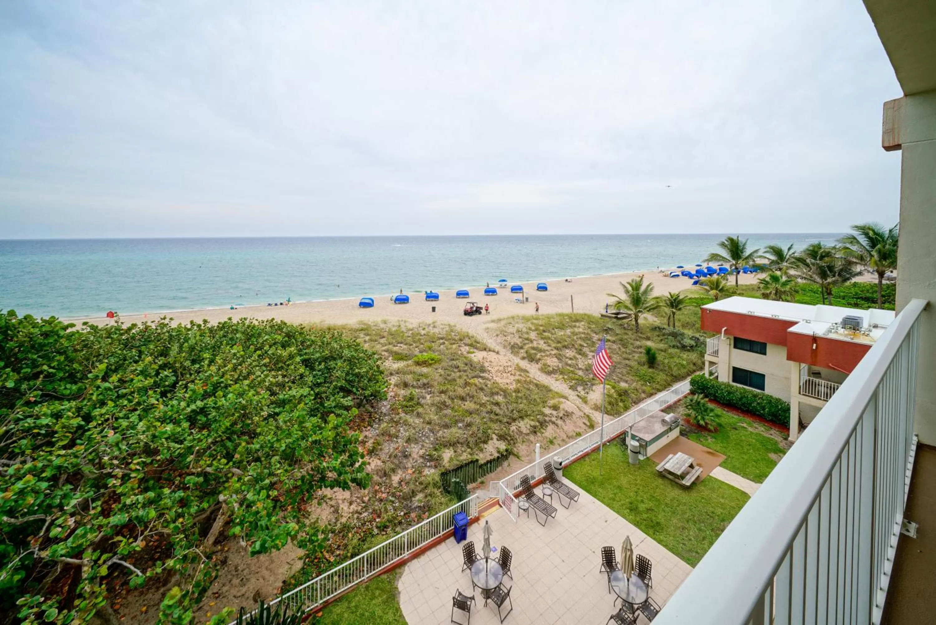 Beach in La Costa Beach Club