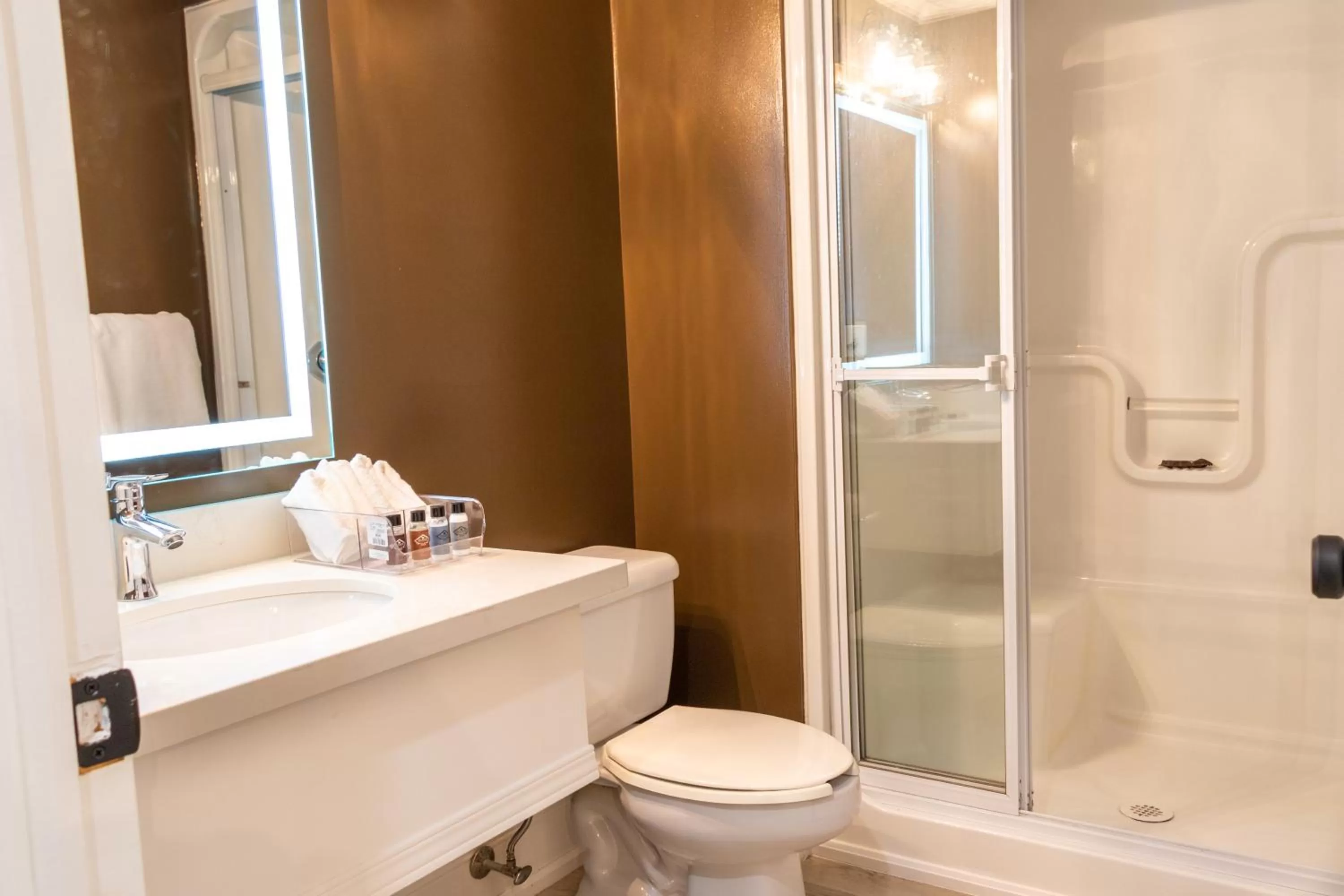 Bathroom in Fairy Bay Lakehouse