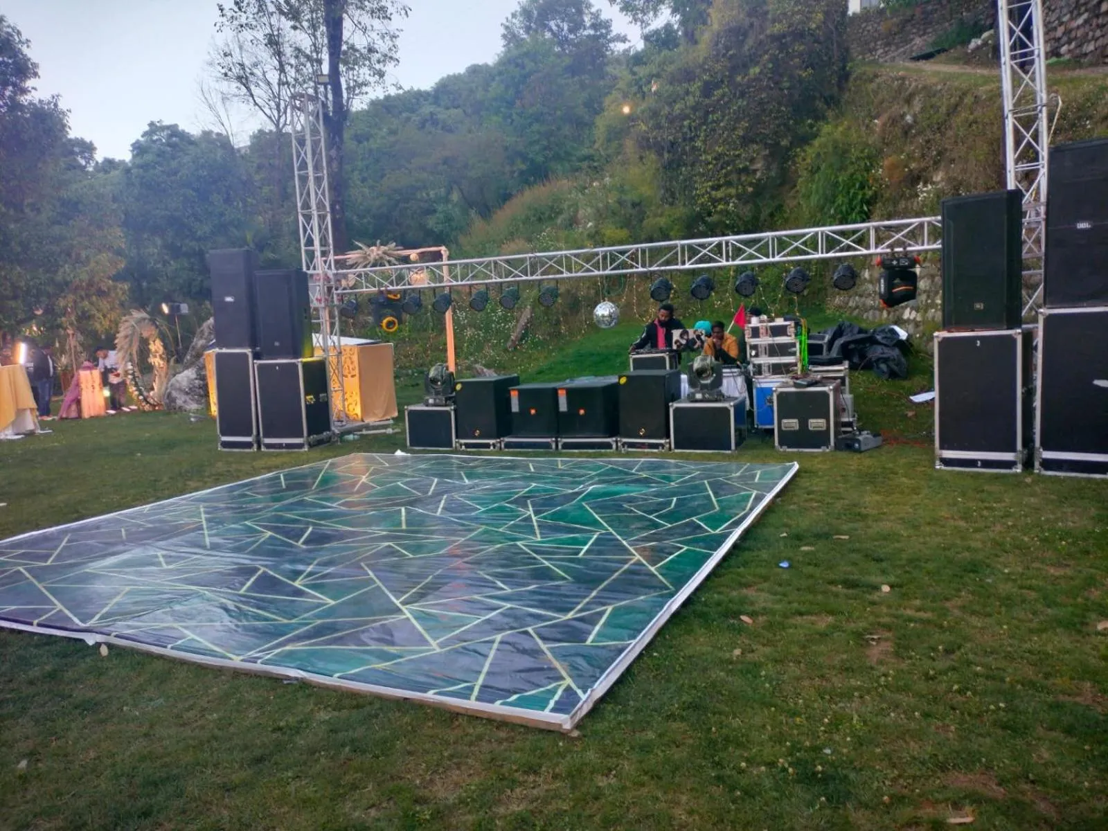 Nightclub / DJ in The Mountain Quail