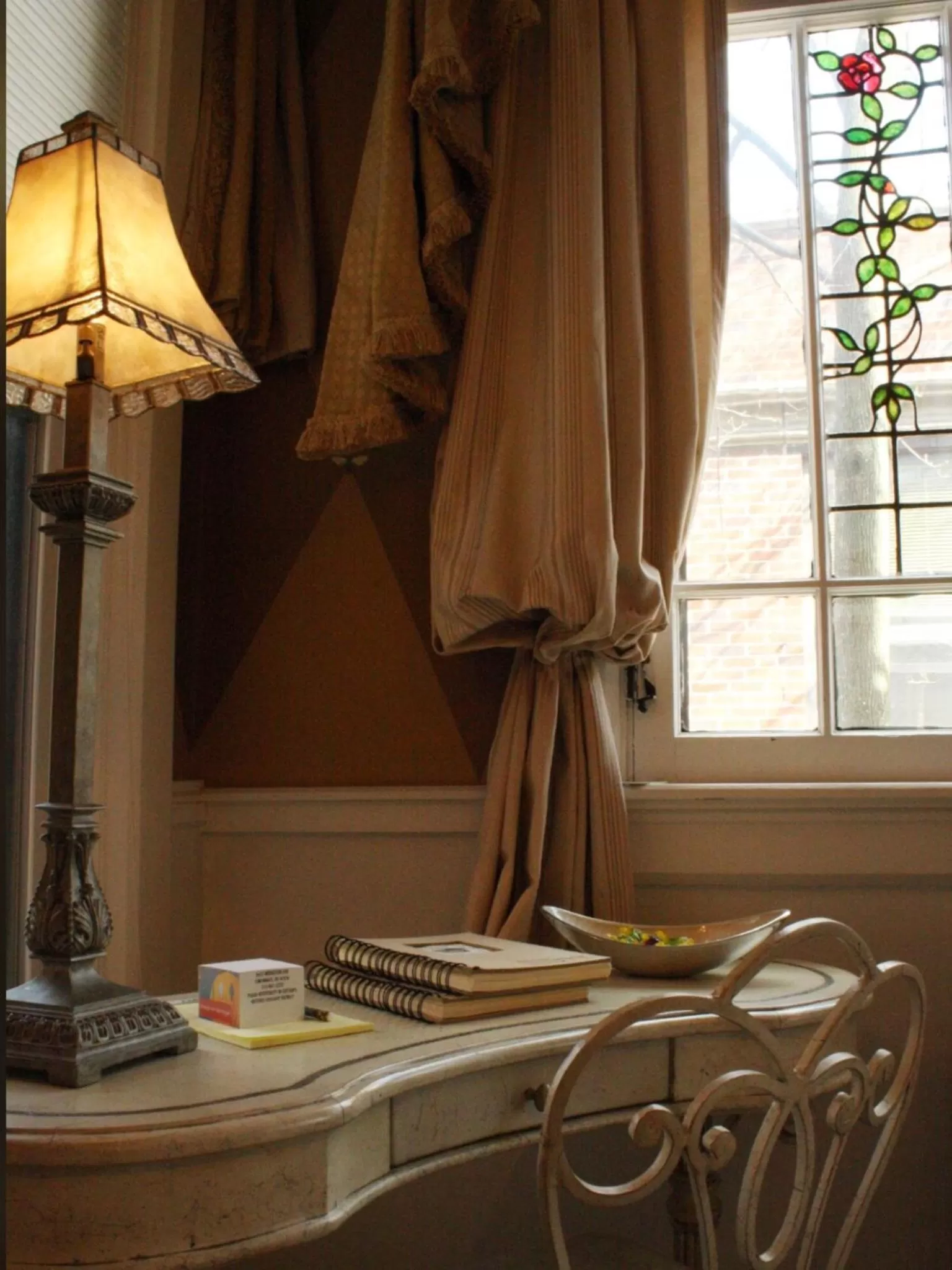 Gaslight Bed & Breakfast