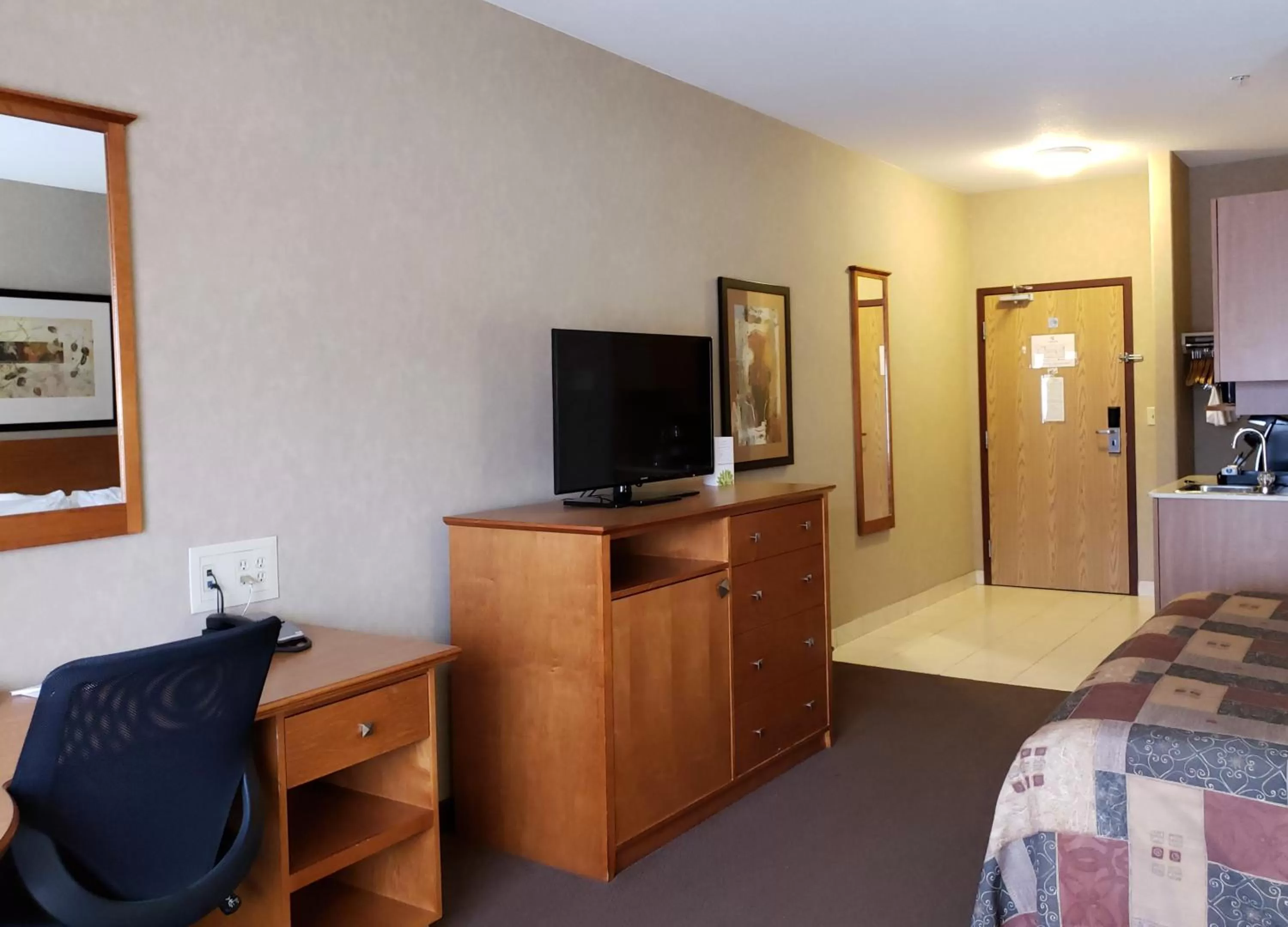 TV and multimedia, Bed in Canalta Stettler