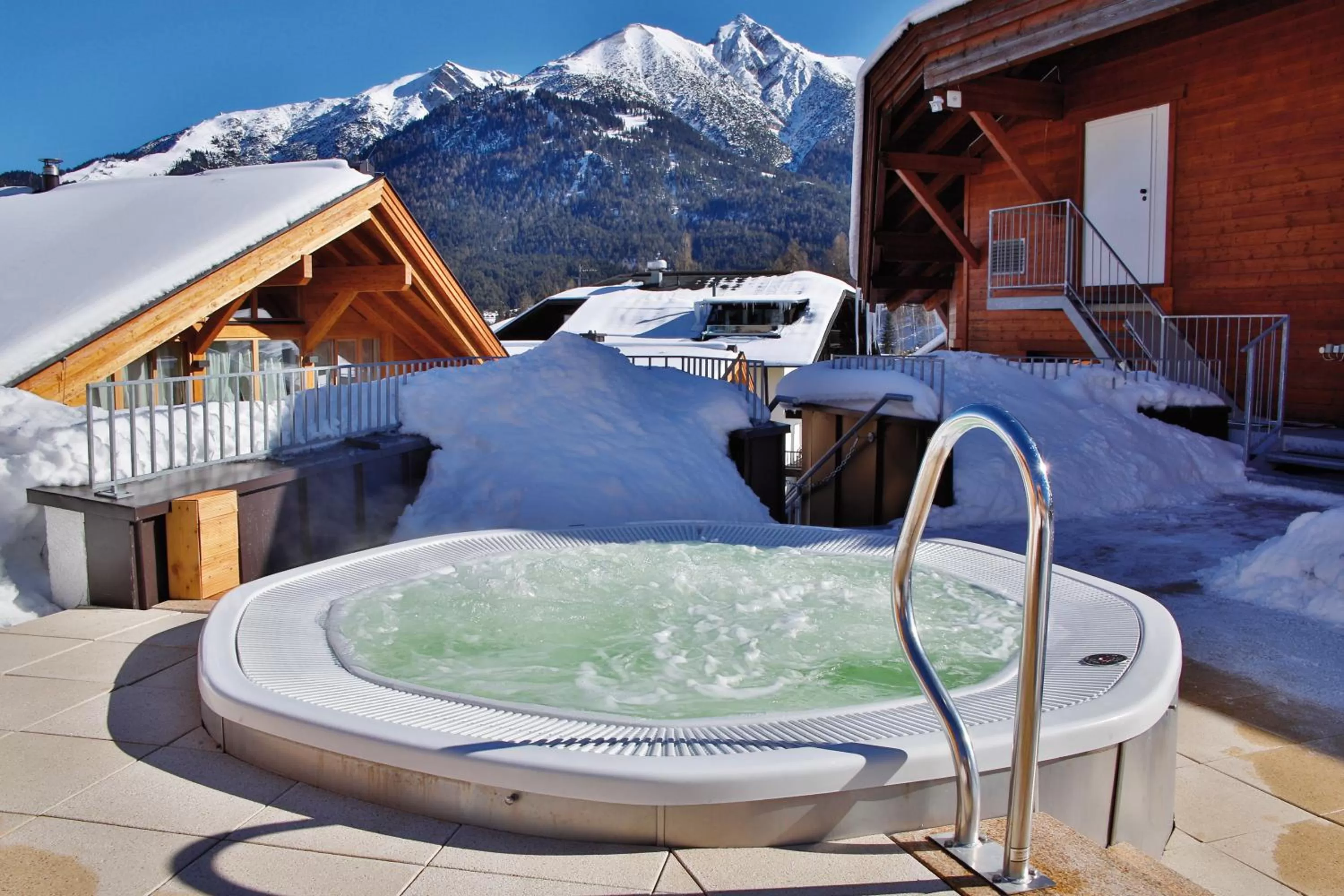 Hot Tub in Mountains Hotel