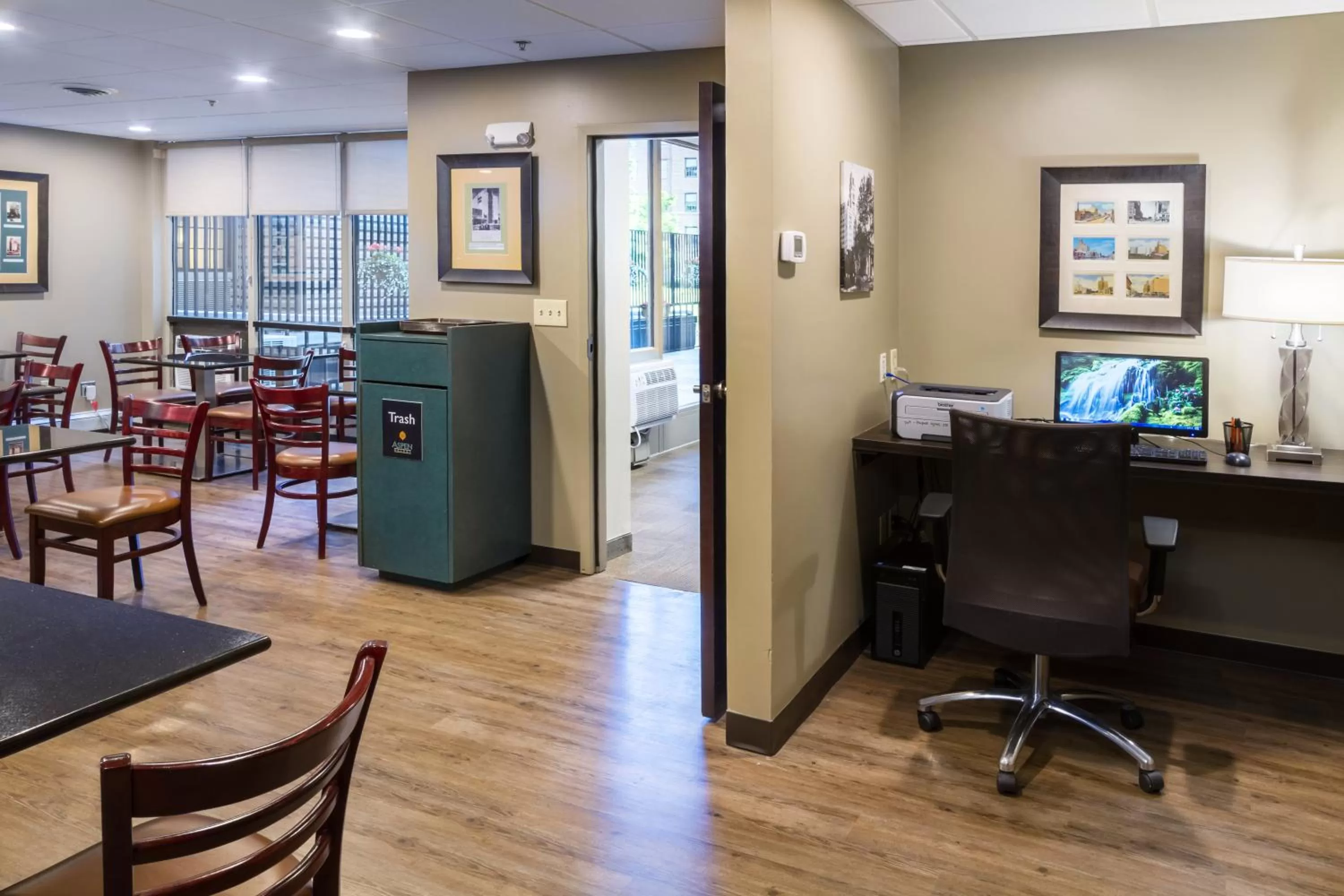 American breakfast in Aspen Select