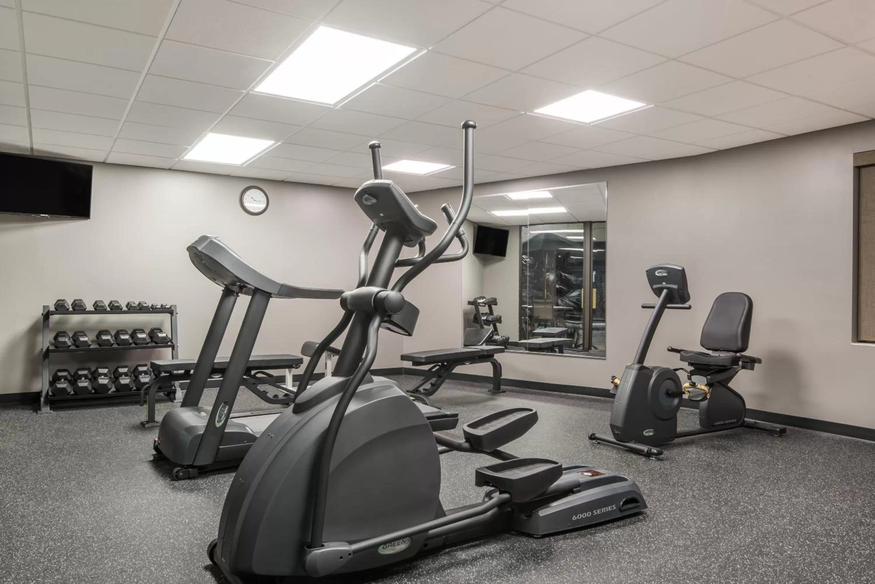 Fitness centre/facilities in Wyndham Garden Hotel Cross Lanes Charleston