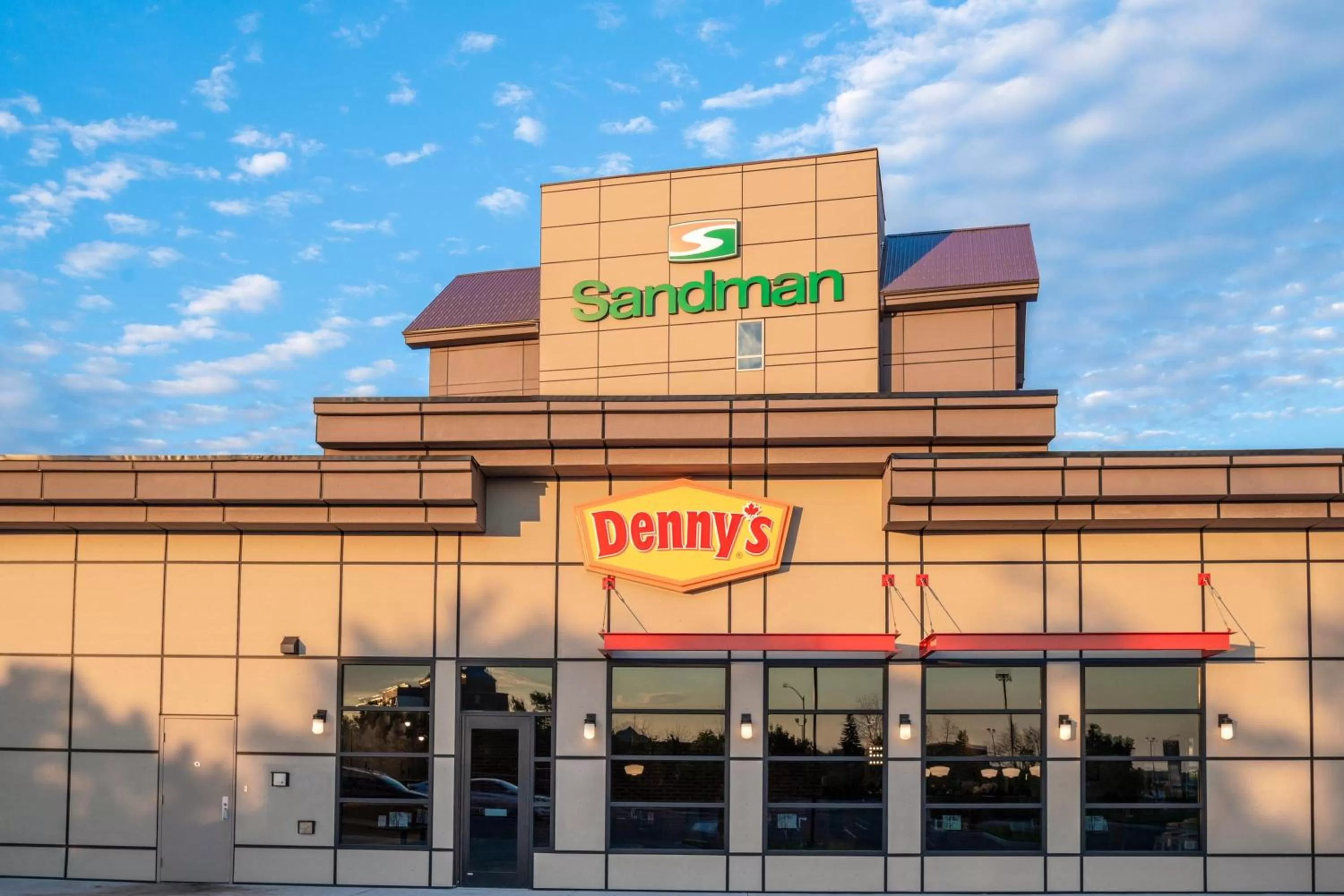 Property building in Sandman Hotel Hamilton