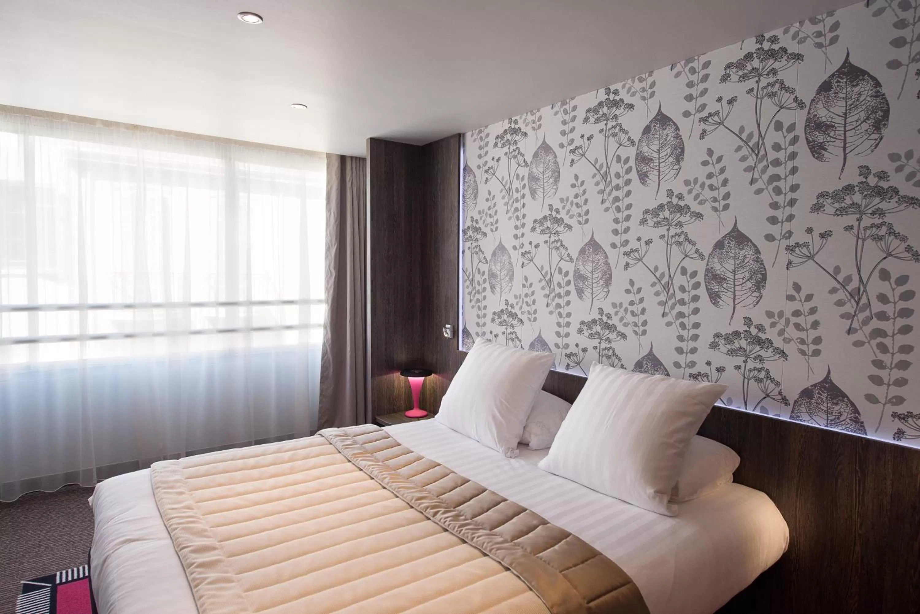 Comfort Double Room in Best Western Premier Le Patio des Artistes Wellness Jacuzzi