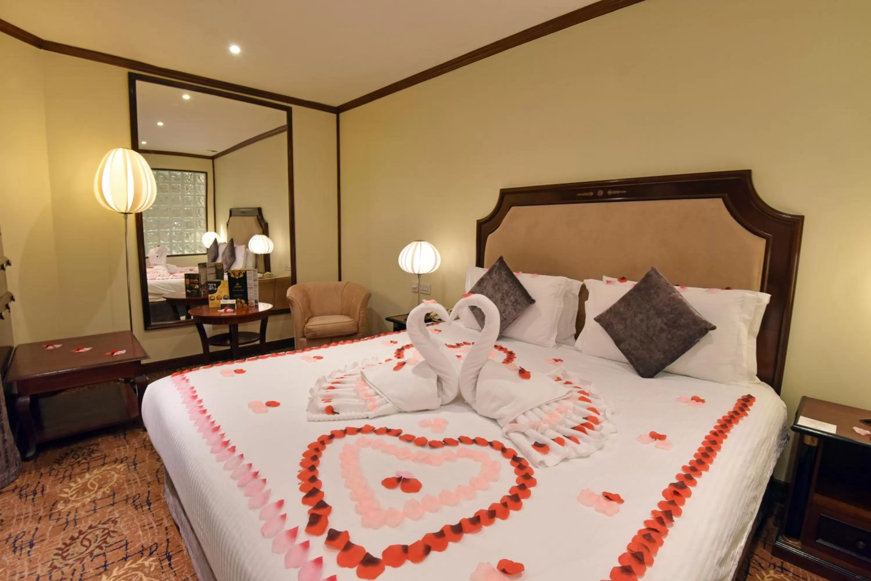 Bedroom, Bed in Inn & Go Kuwait Plaza