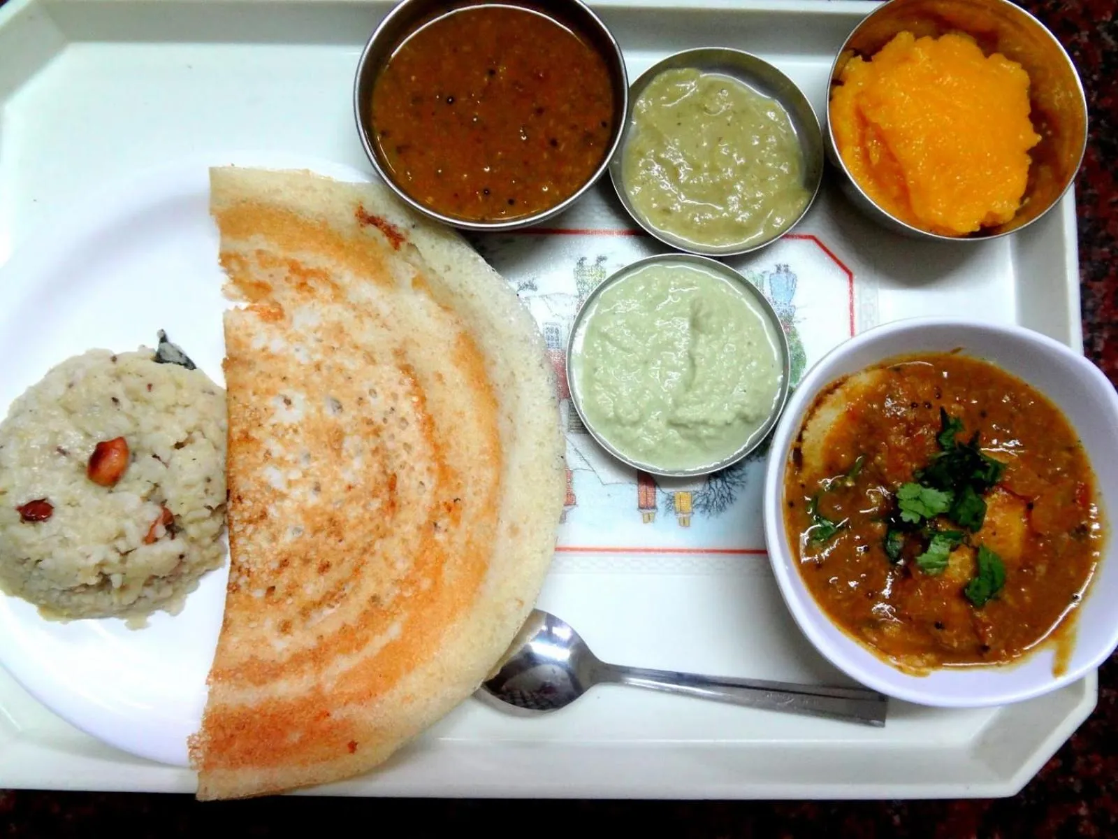 Restaurant/places to eat in Hotel Lotus