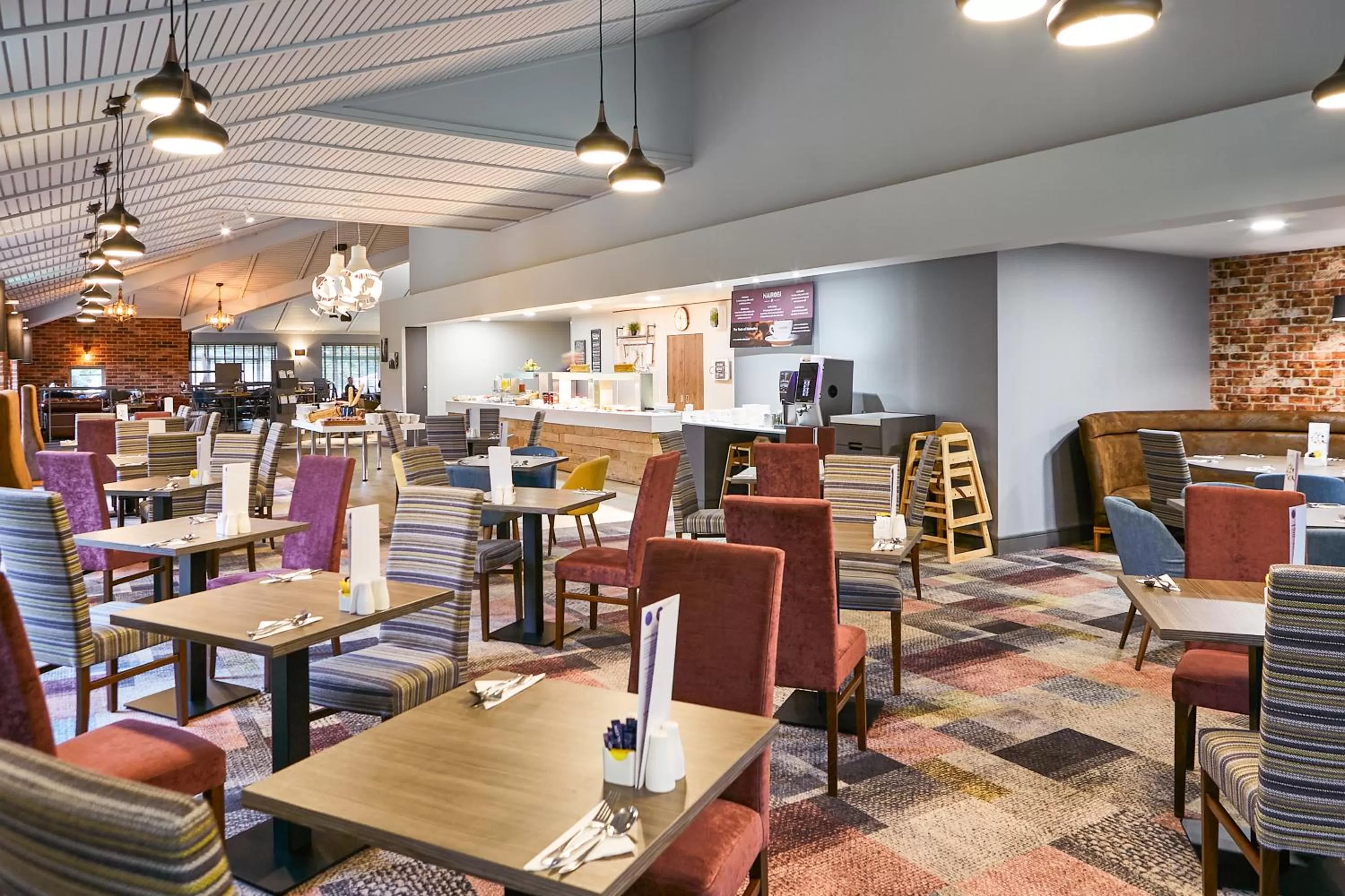 Restaurant/places to eat in Novotel Manchester West