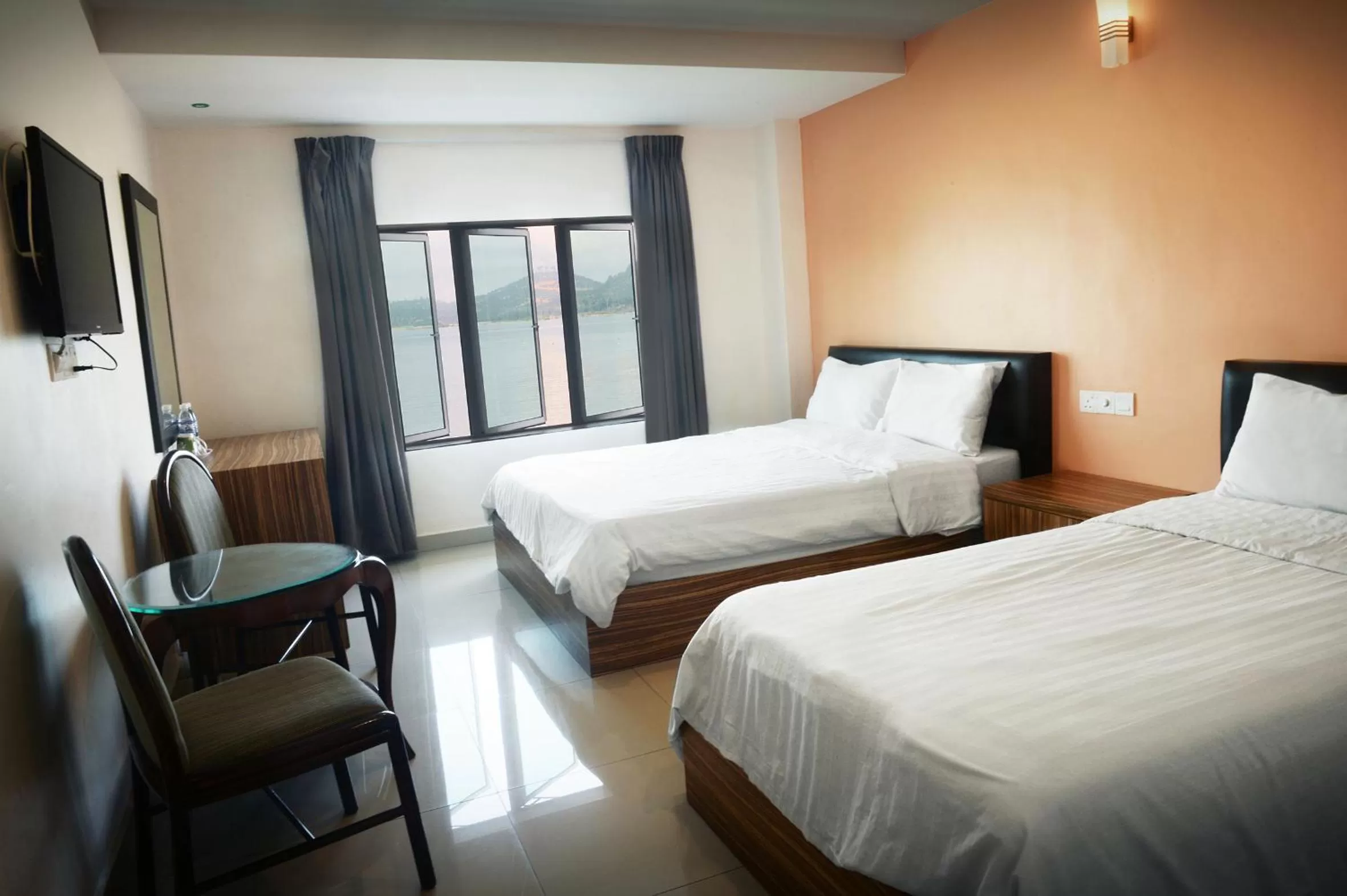 Bedroom, Bed in Brezza Hotel Lumut