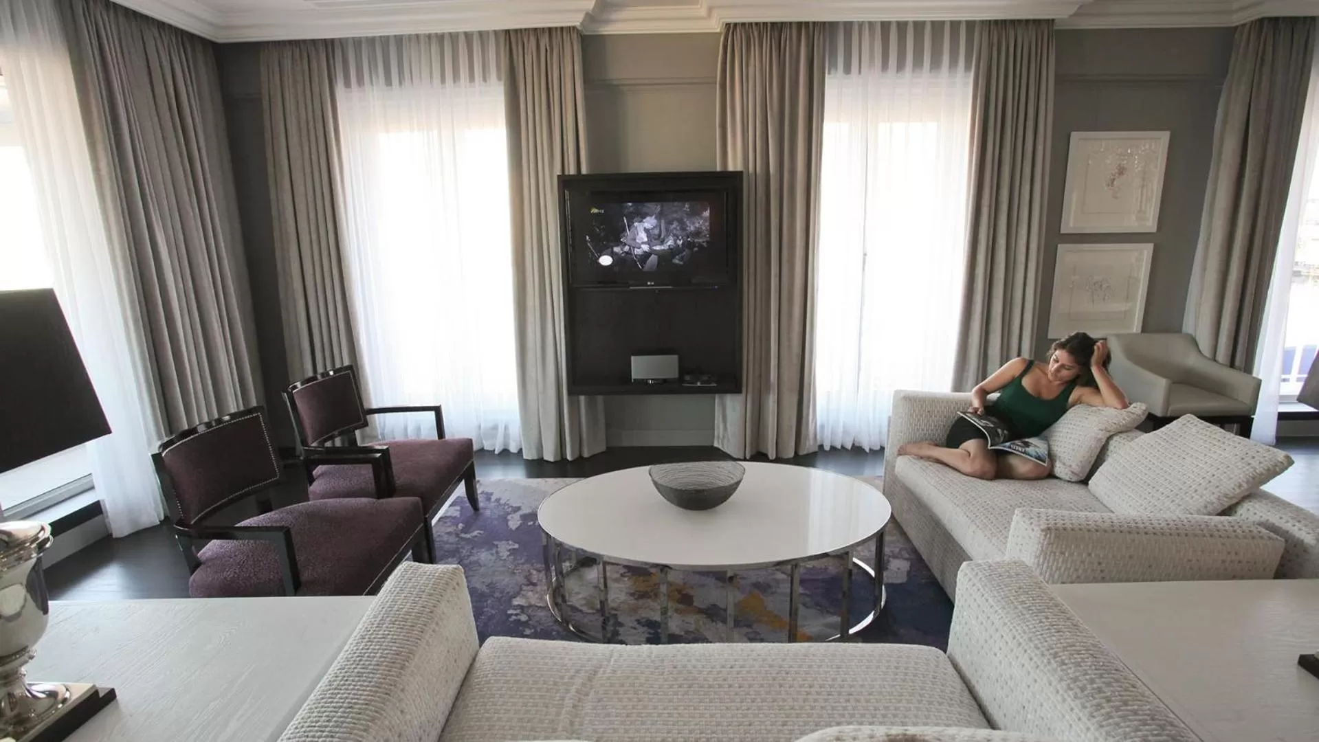 Queen Victoria Hotel by NEWMARK