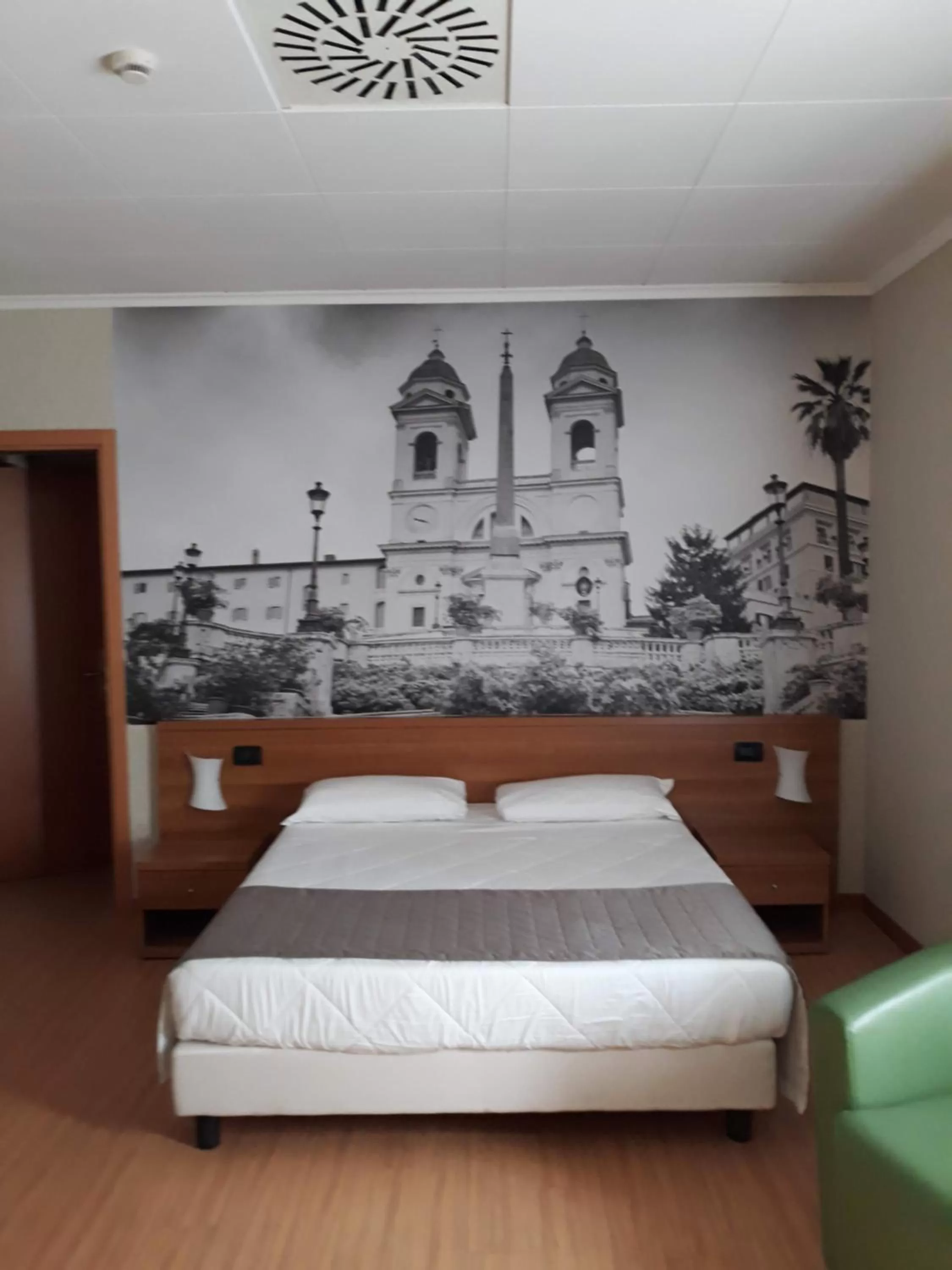 Bed in Ele Green Park Hotel Pamphili