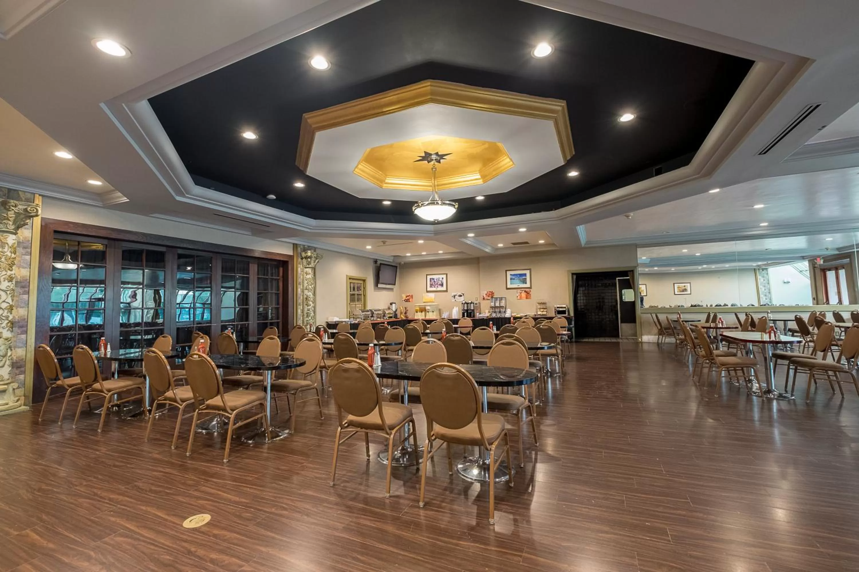 Breakfast in Howard Johnson by Wyndham Fullerton/Anaheim Conference Cntr