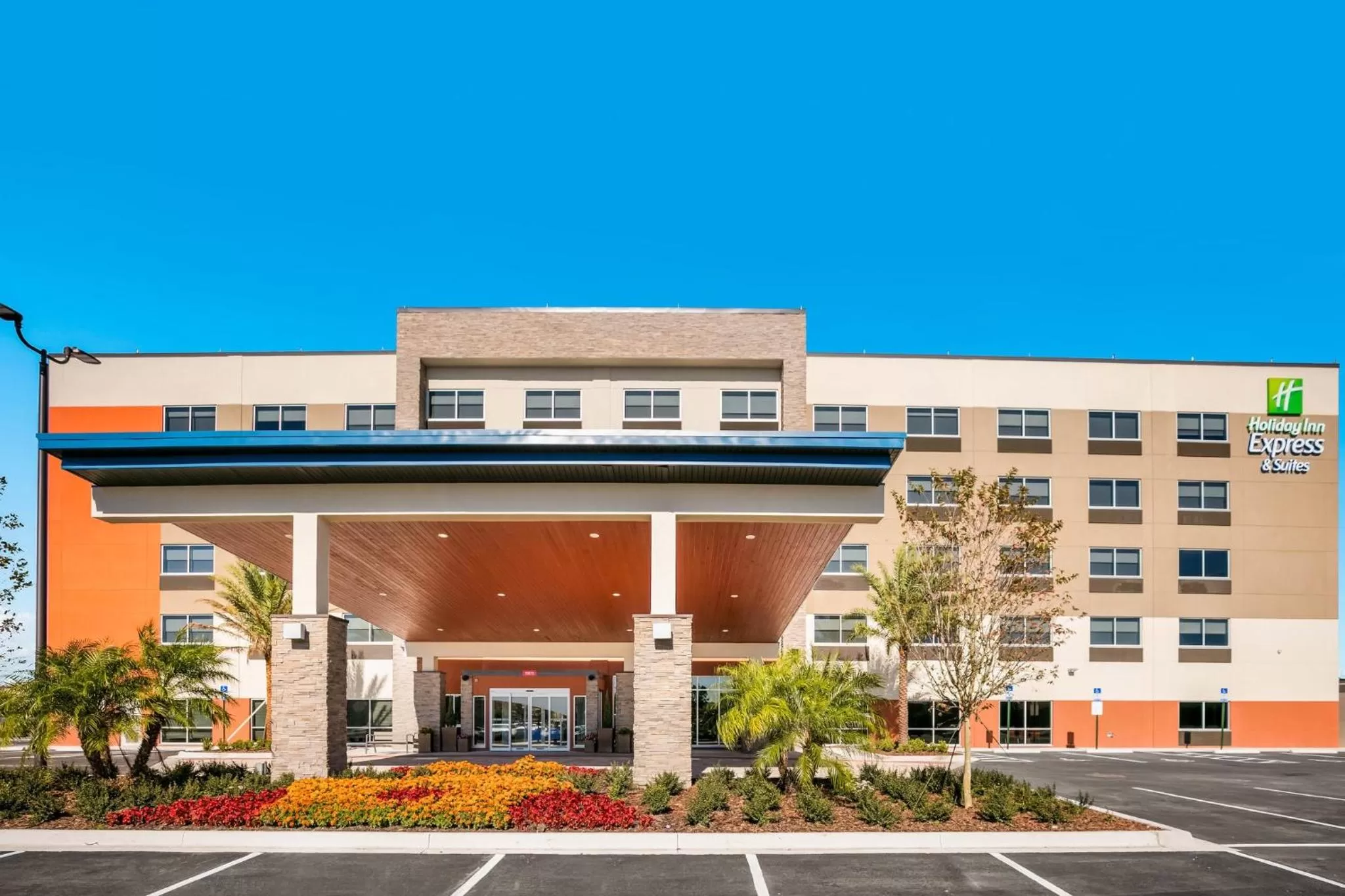Property building in Holiday Inn Express & Suites Jacksonville - Town Center by IHG