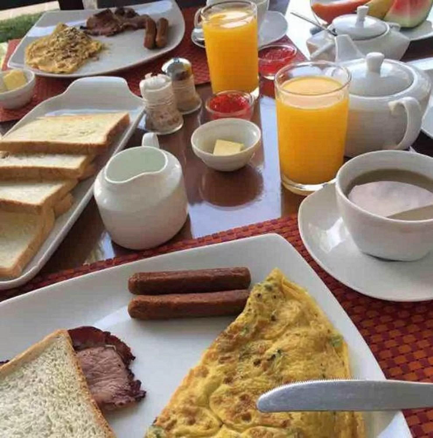 American breakfast in The Suite 262