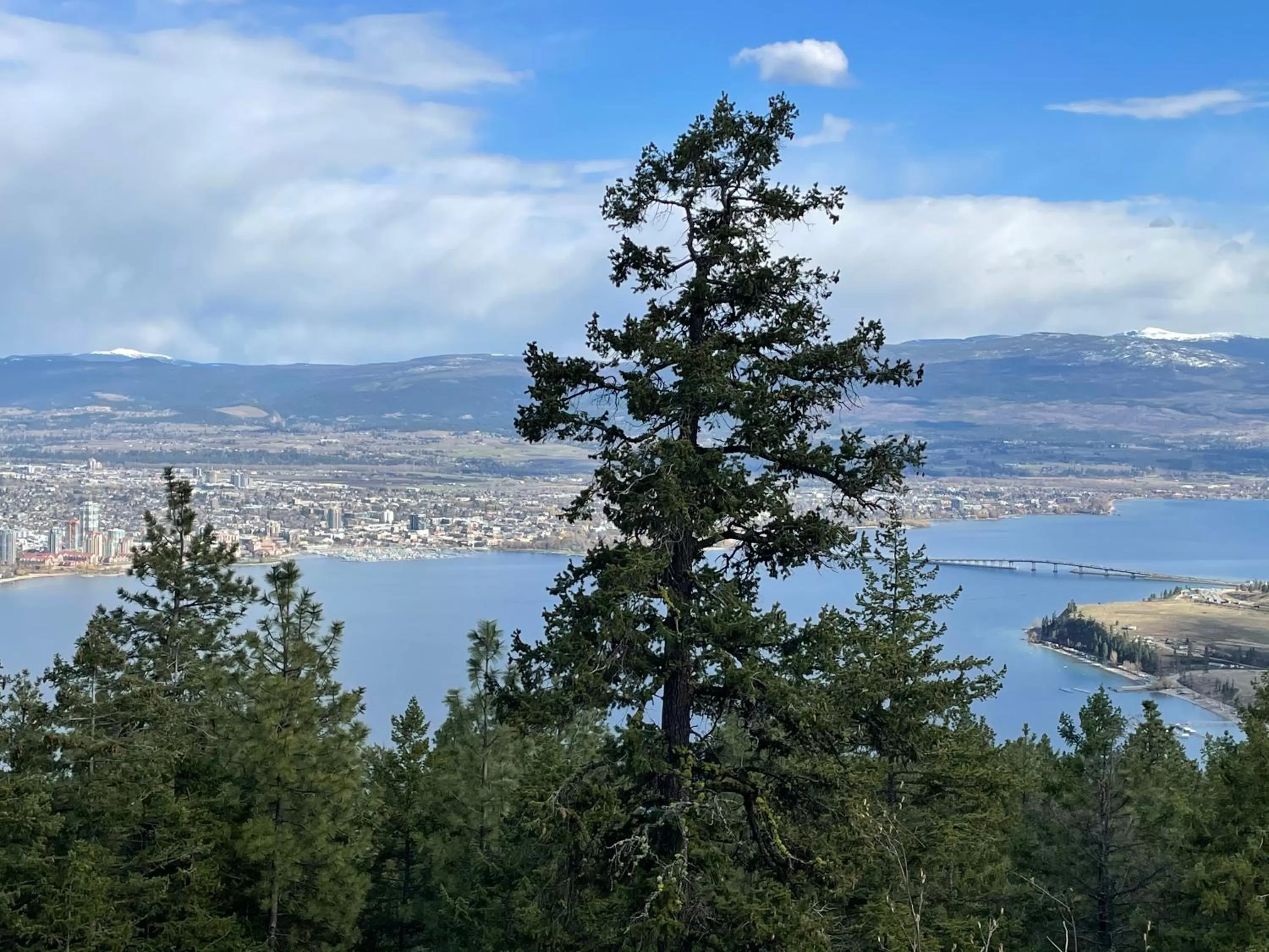 Lake view in Les Chambres Roses