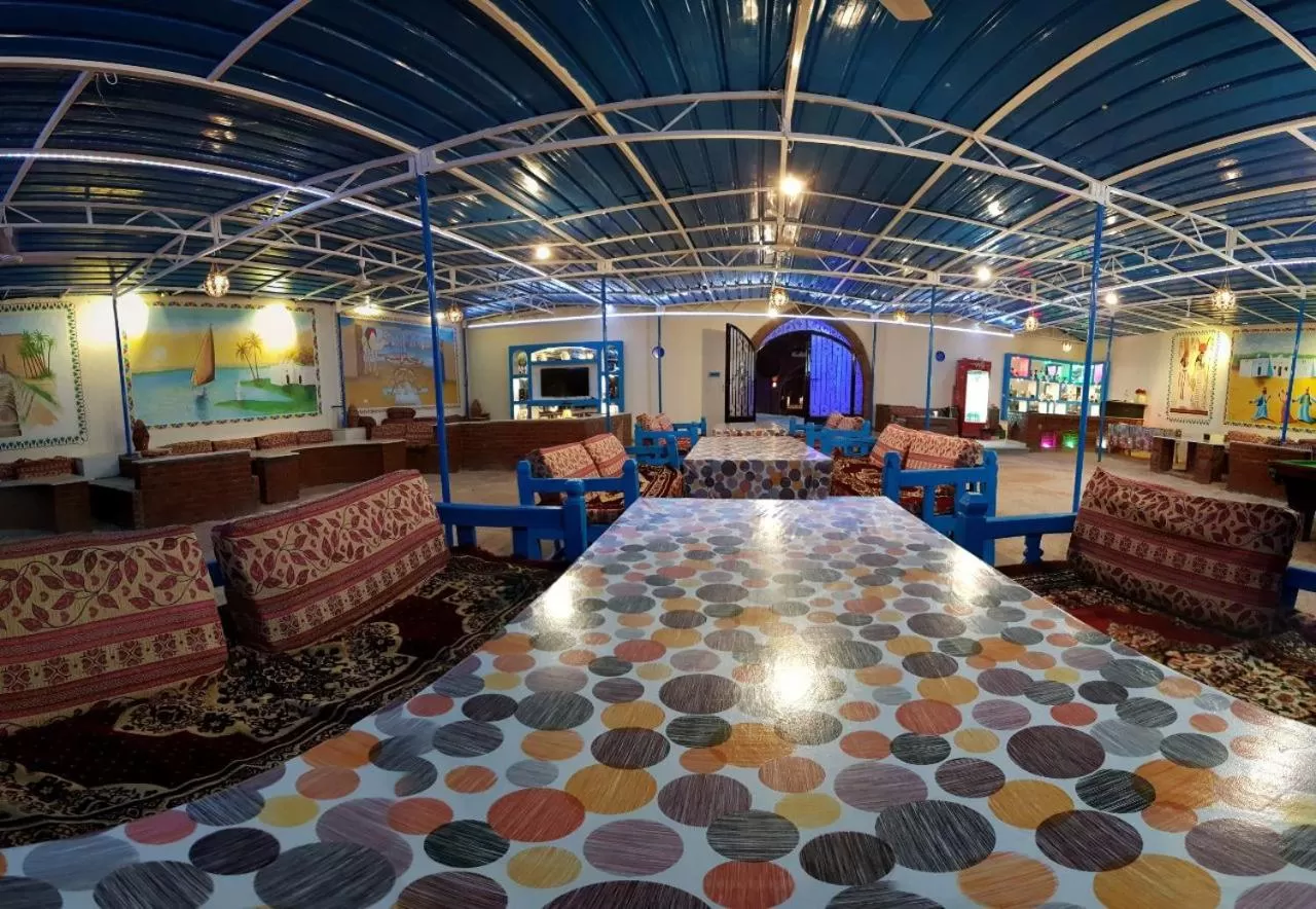 Restaurant/places to eat in Al Baeirat Hotel