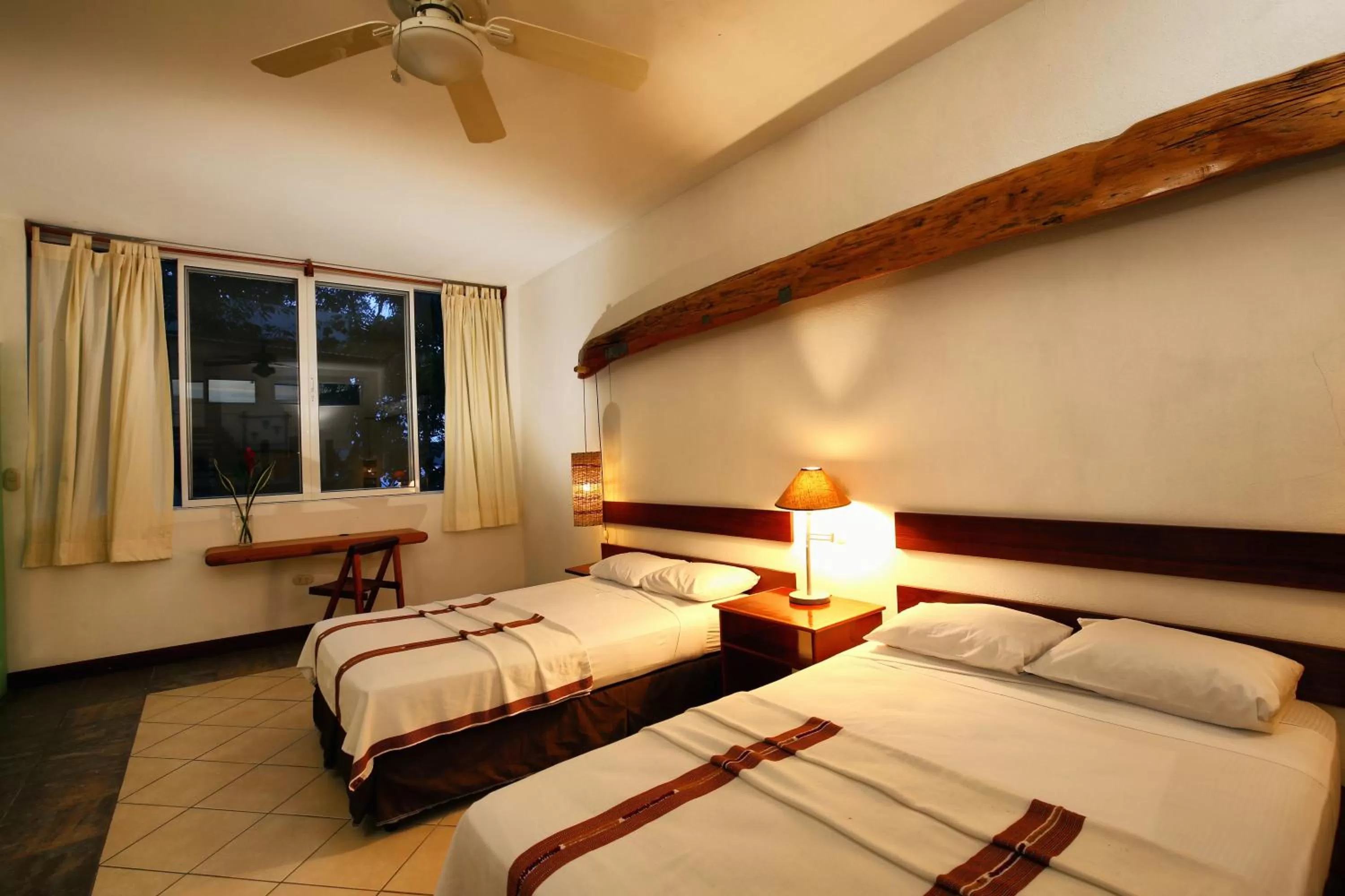 Bedroom, Bed in Hotel Maya Internacional