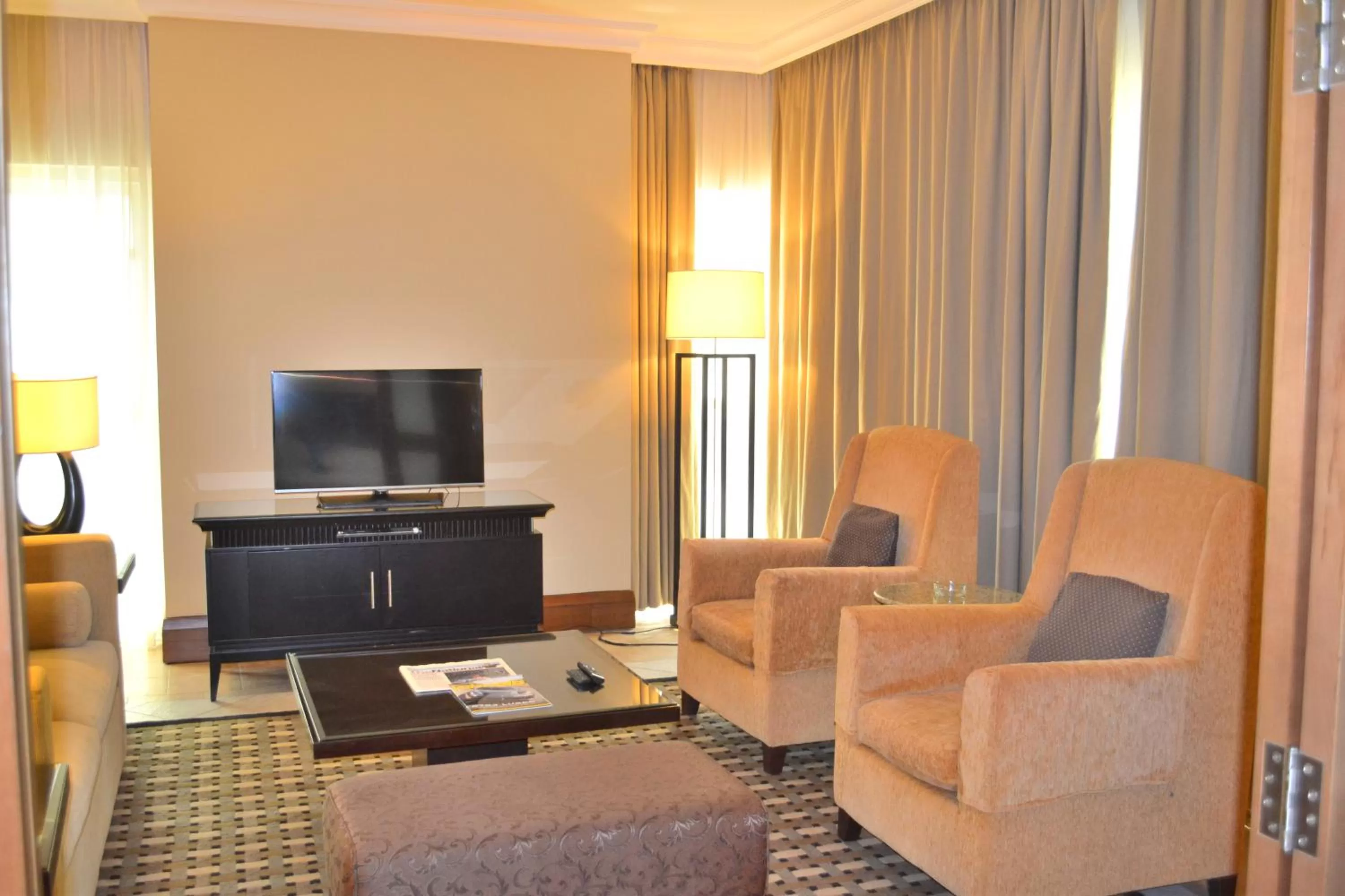 TV and multimedia in Sheraton Khalidiya Hotel