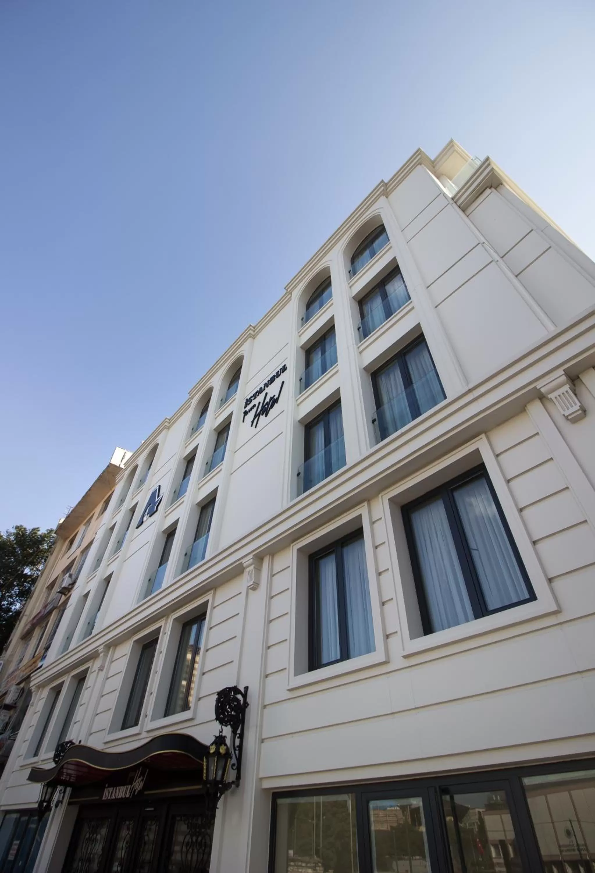 Facade/entrance in Istanbul Town Hotel